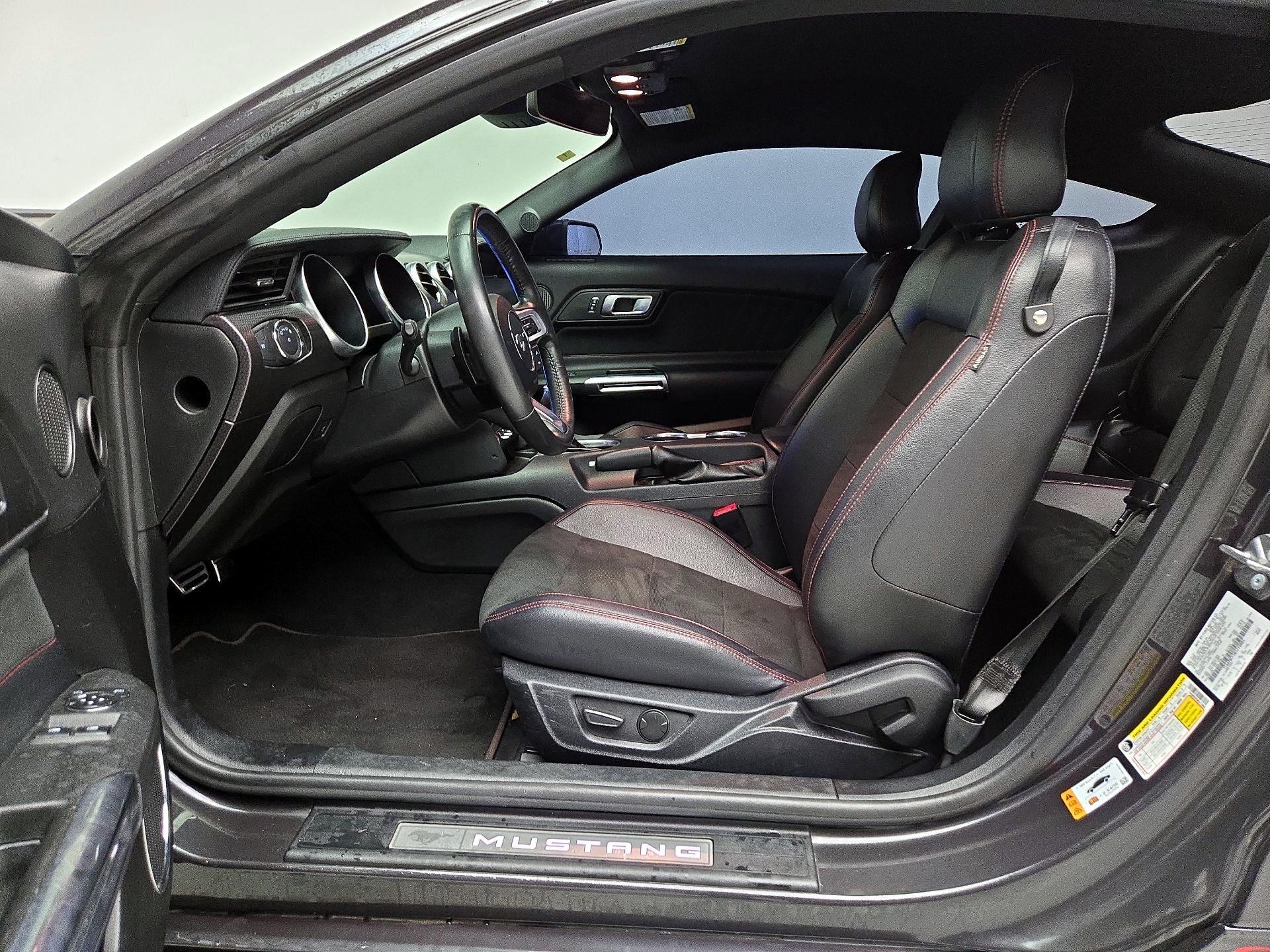 Thumbnail: 2022 Ford Mustang - 11