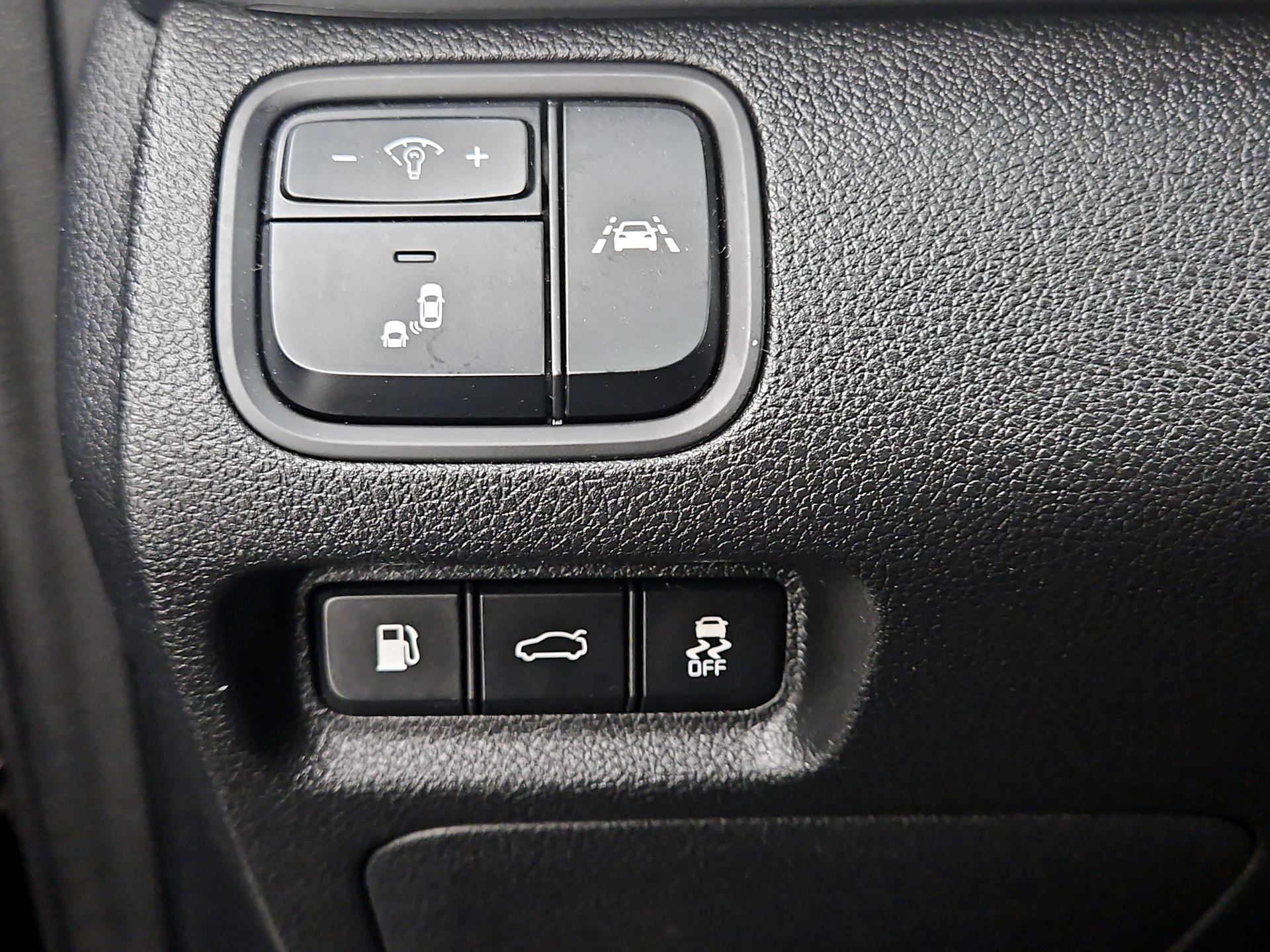 Thumbnail: 2019 Kia Optima - 13