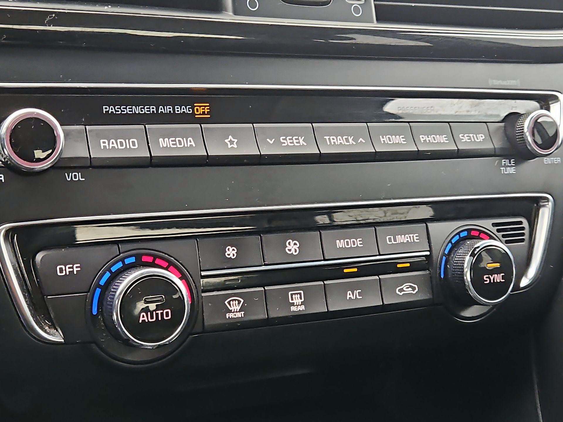 Thumbnail: 2019 Kia Optima - 16