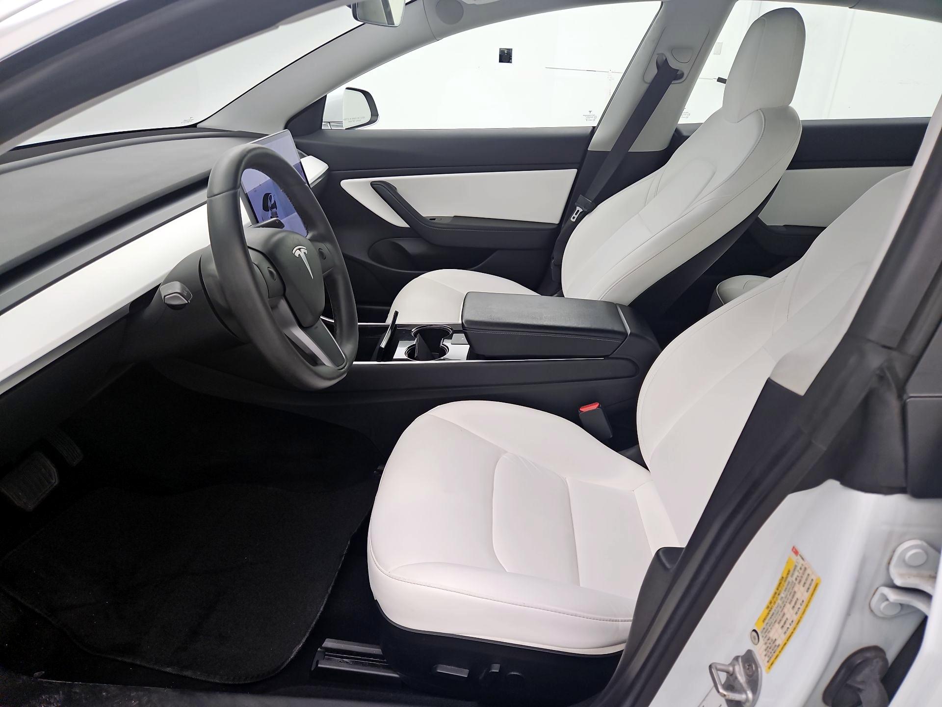 Thumbnail: 2019 Tesla Model 3 - 11