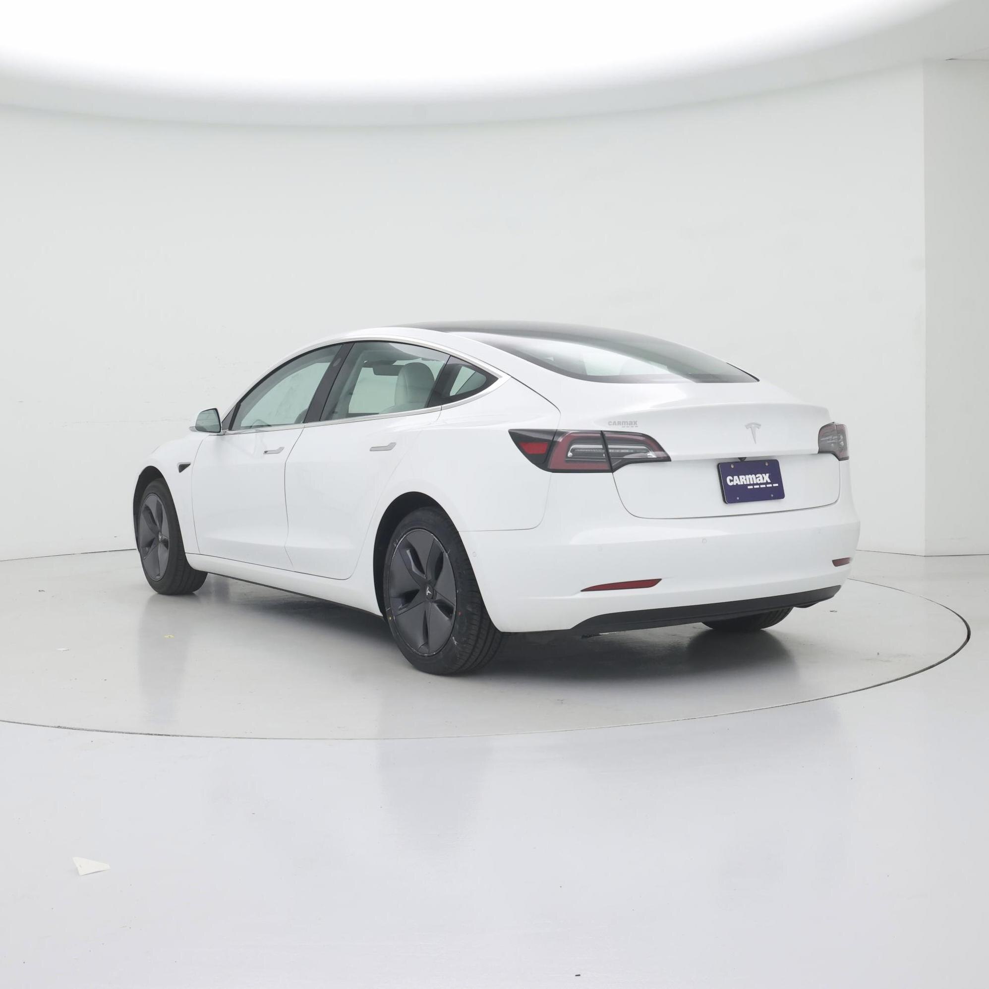 Thumbnail: 2019 Tesla Model 3 - 2