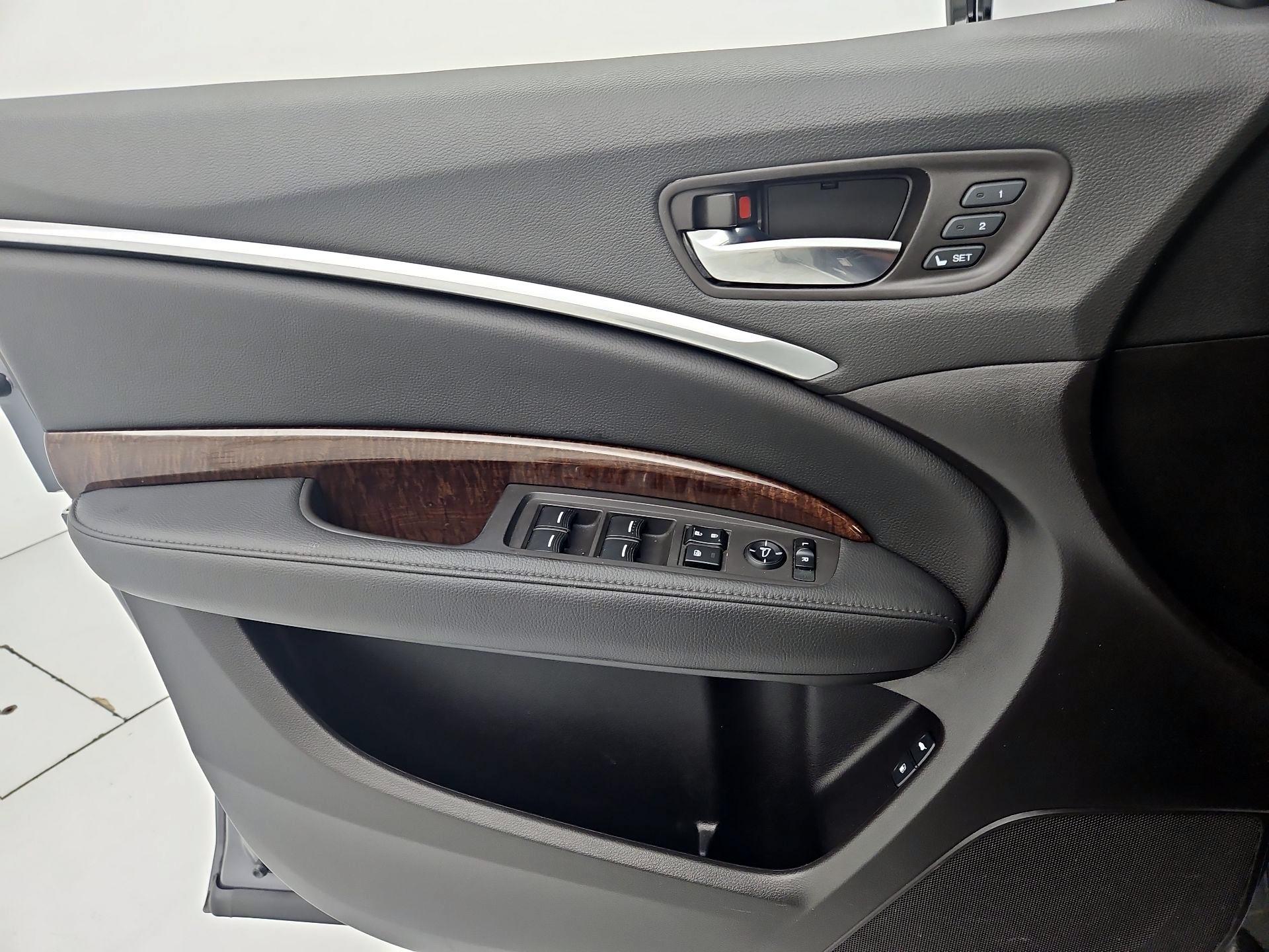 Thumbnail: 2019 Acura MDX - 12