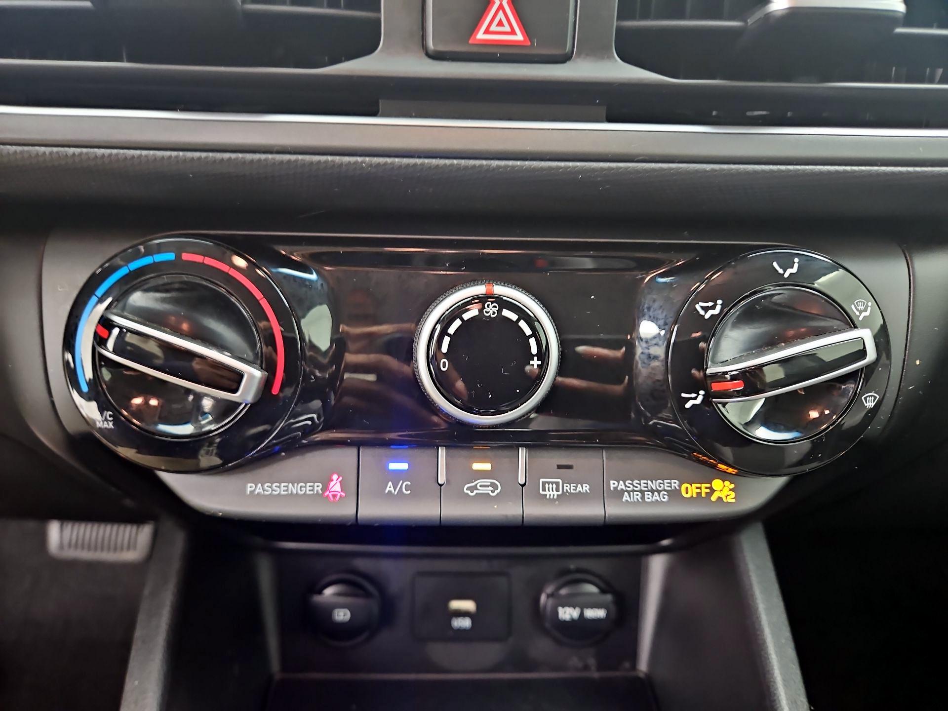 Thumbnail: 2022 Hyundai Kona - 16