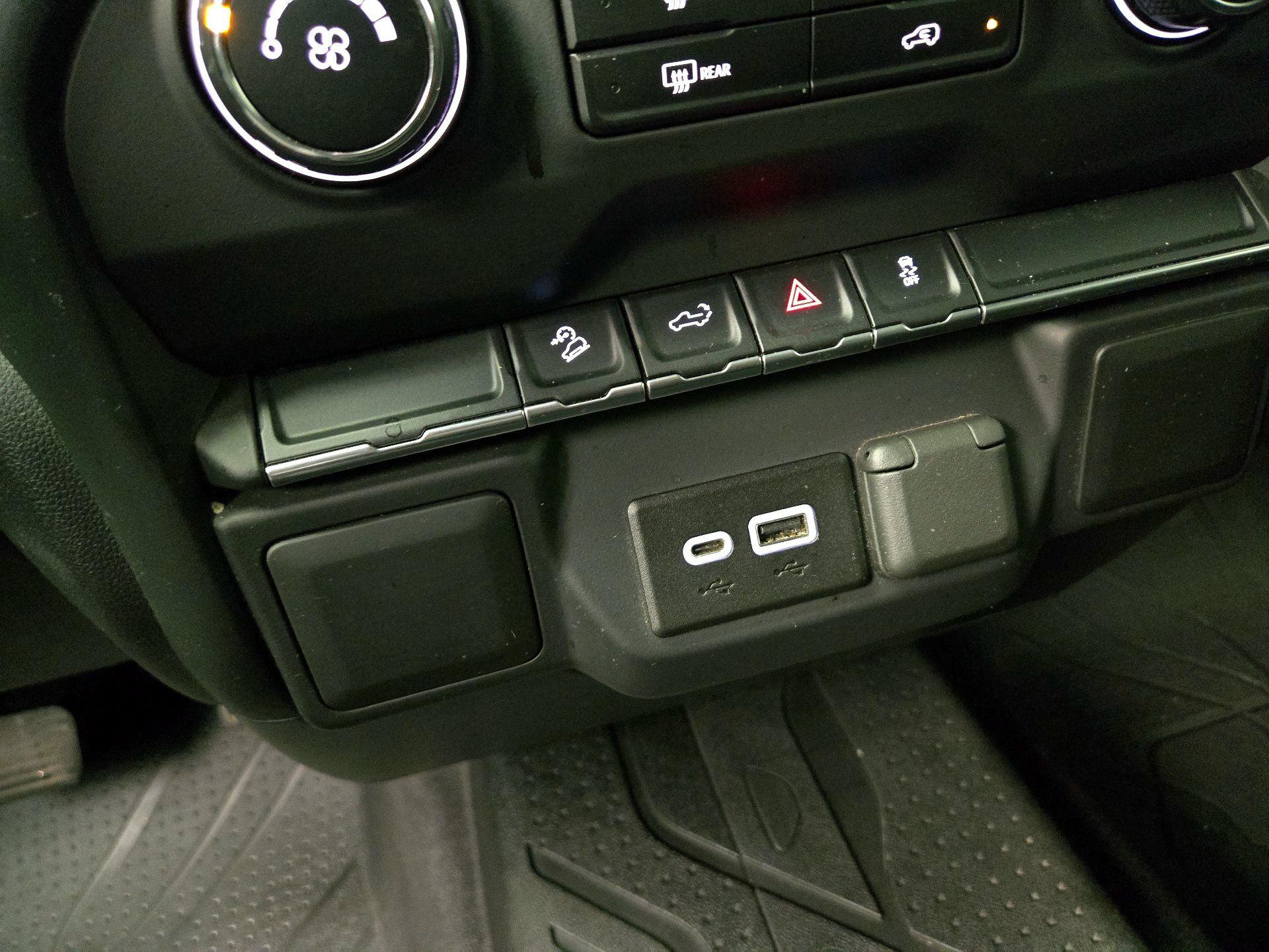 Thumbnail: 2021 Chevrolet Silverado 1500 - 18