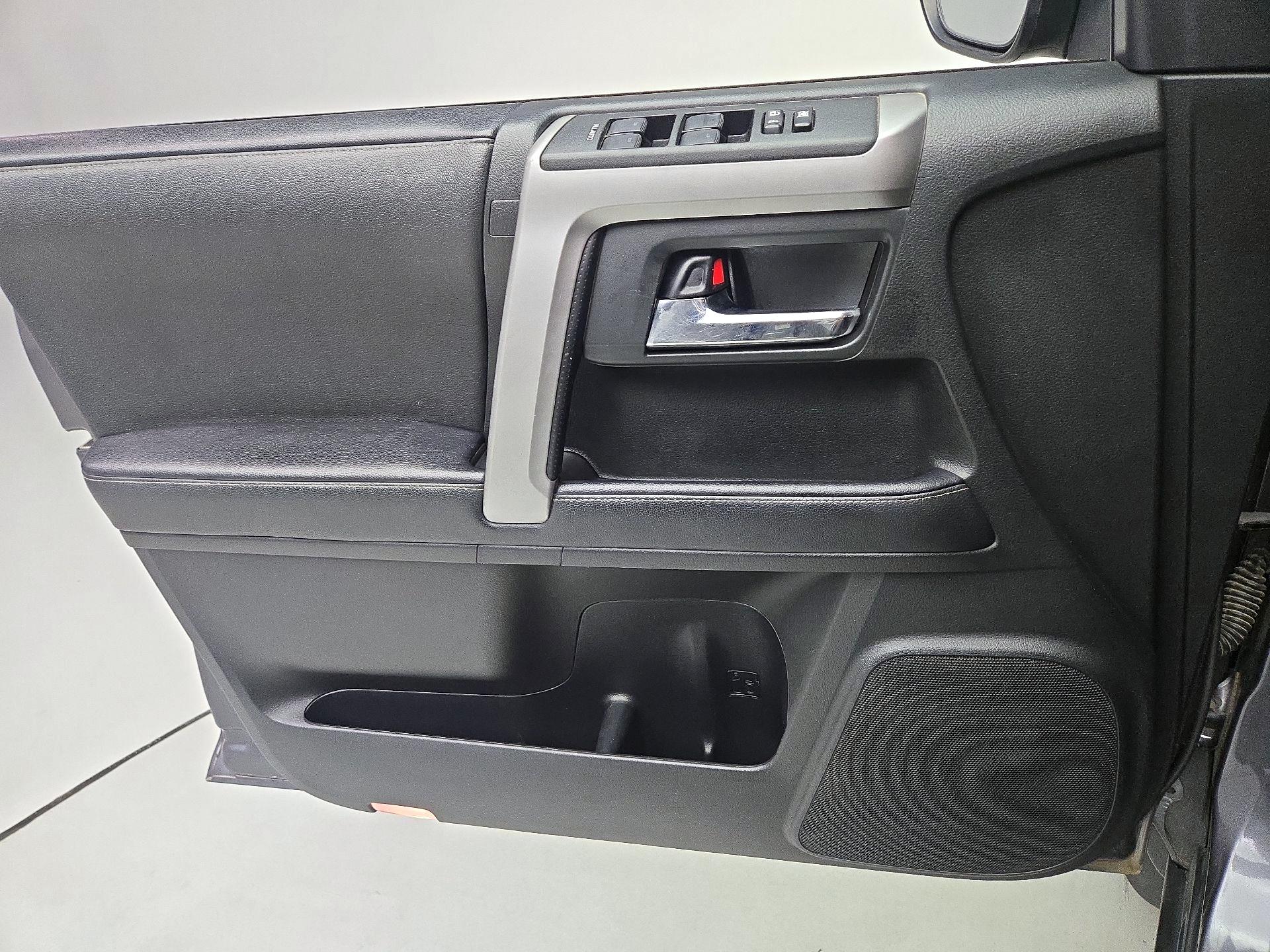 Thumbnail: 2021 Toyota 4Runner - 12