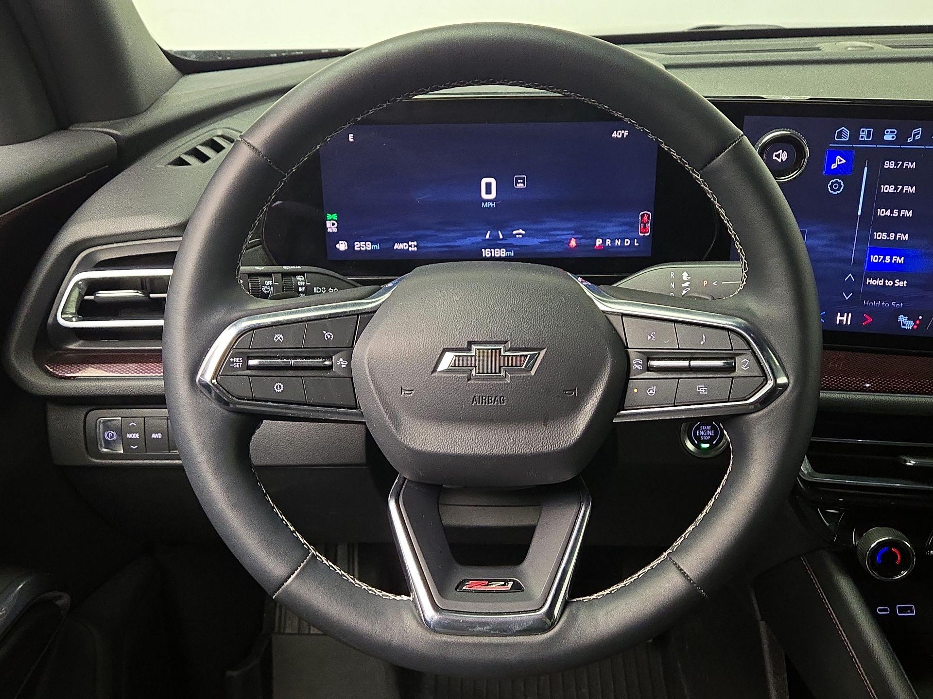 Thumbnail: 2025 Chevrolet Traverse - 10