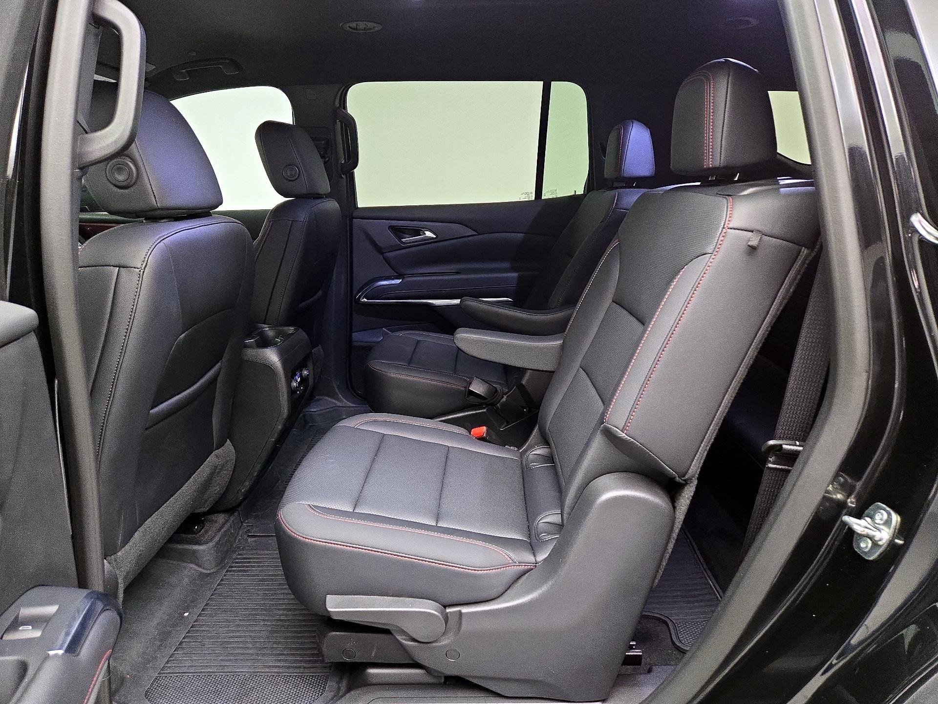 Thumbnail: 2025 Chevrolet Traverse - 20