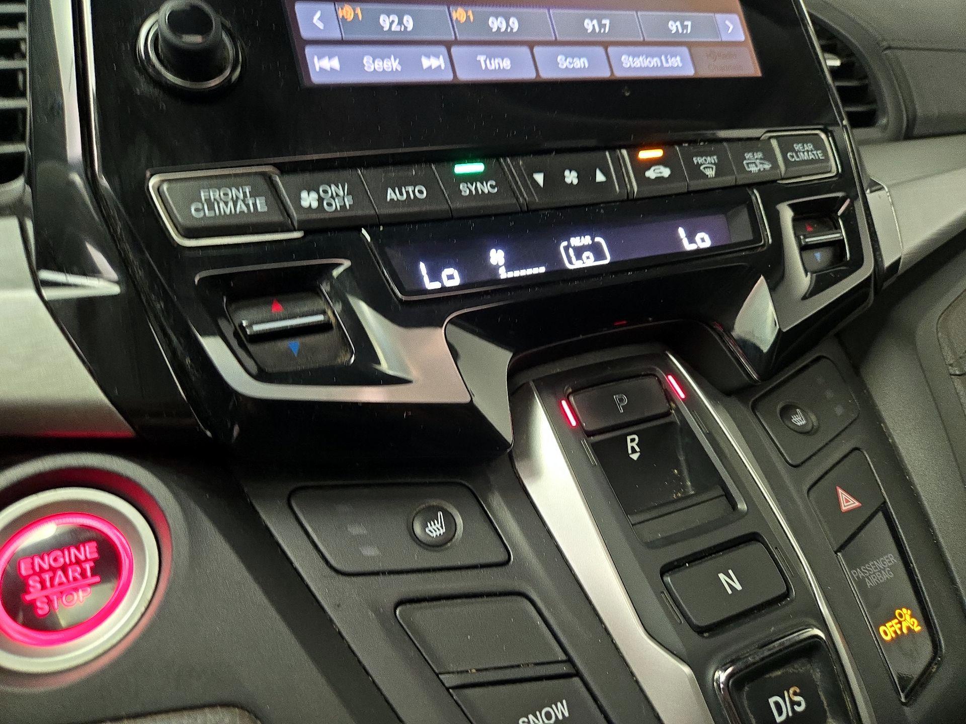 Thumbnail: 2018 Honda Odyssey - 17