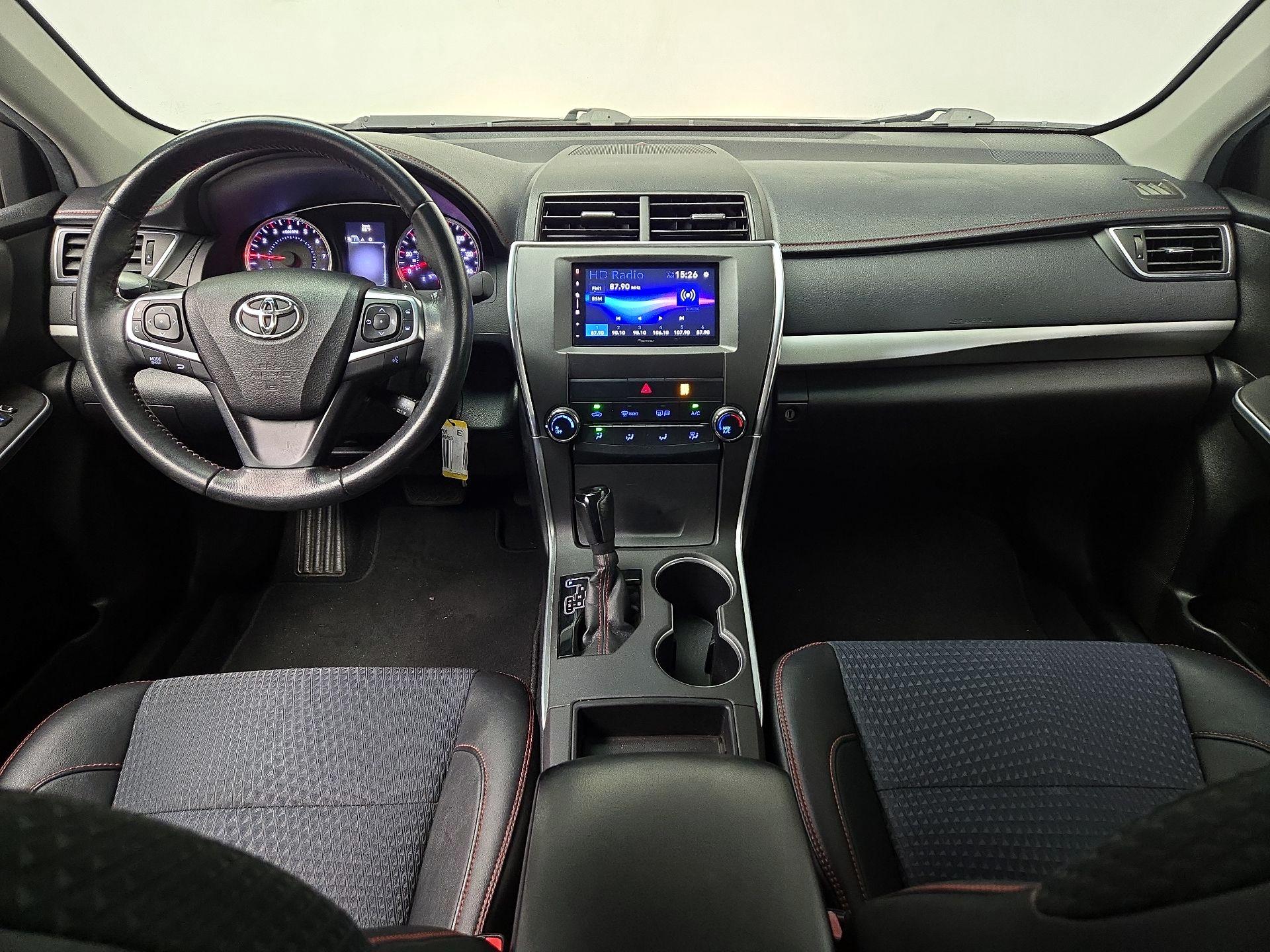 Thumbnail: 2015 Toyota Camry - 9