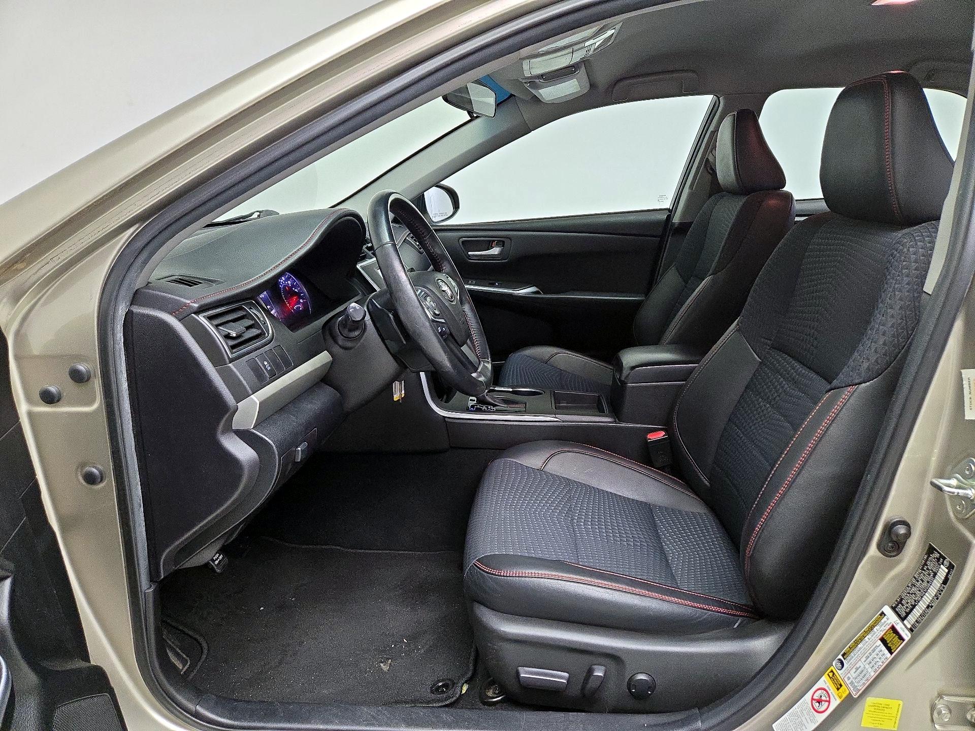 Thumbnail: 2015 Toyota Camry - 11