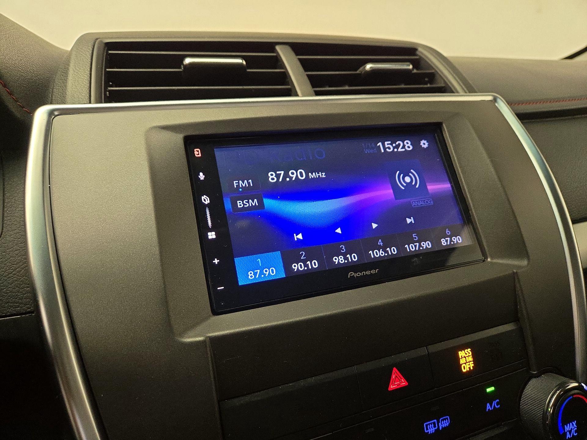 Thumbnail: 2015 Toyota Camry - 15