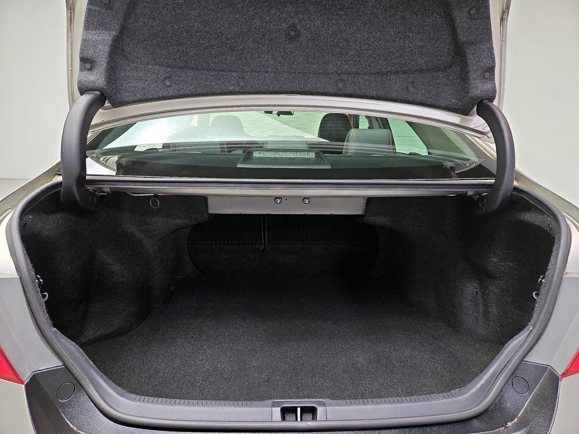 Thumbnail: 2015 Toyota Camry - 20