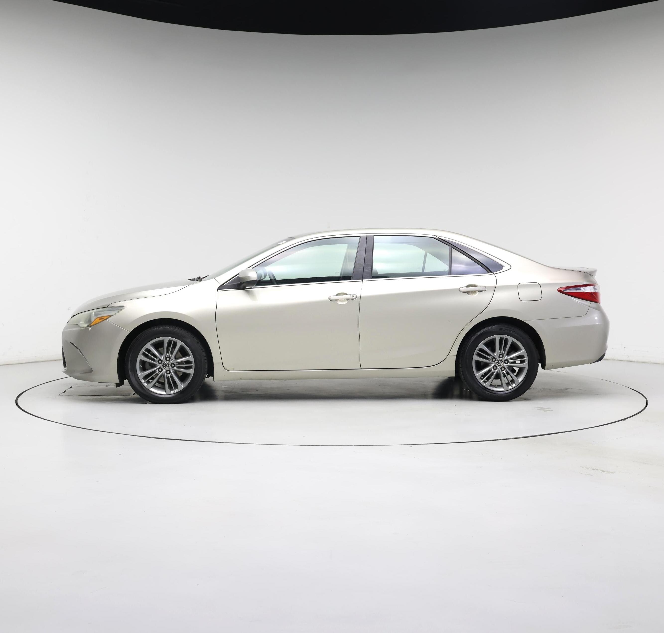 Thumbnail: 2015 Toyota Camry - 3