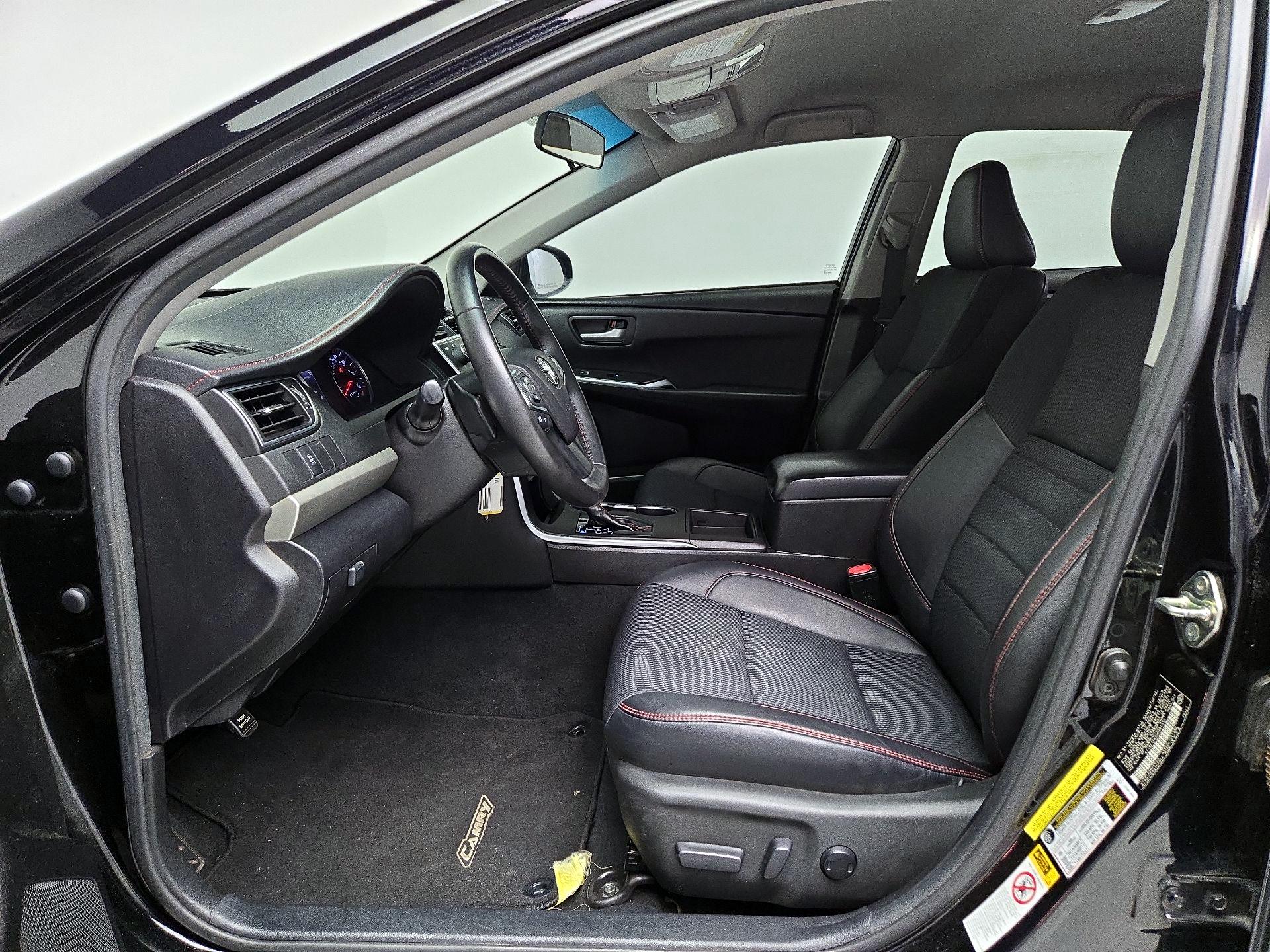 Thumbnail: 2017 Toyota Camry - 11