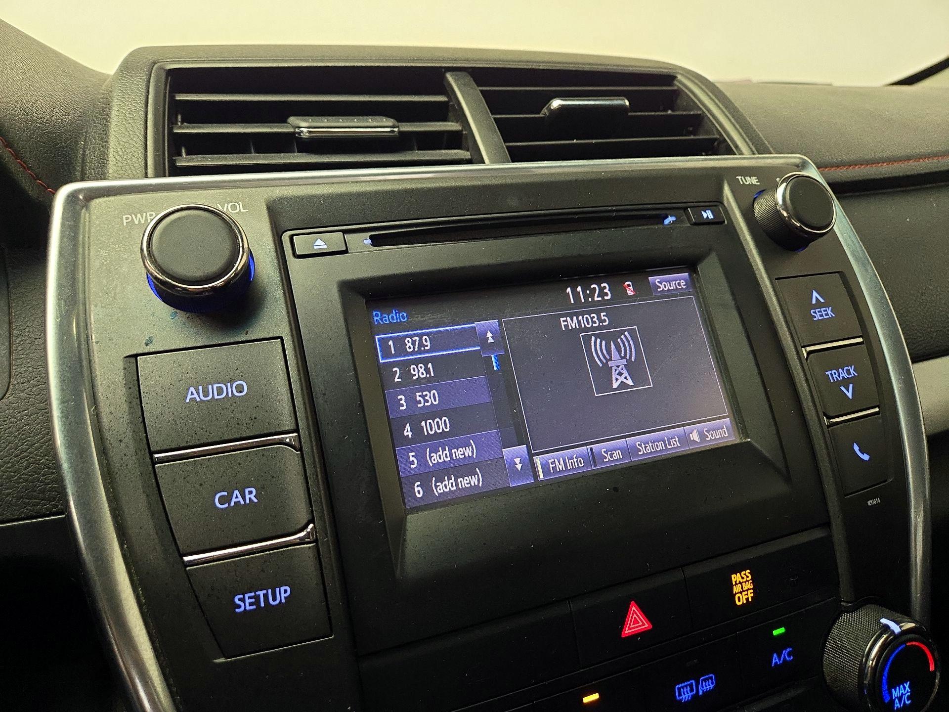 Thumbnail: 2017 Toyota Camry - 15