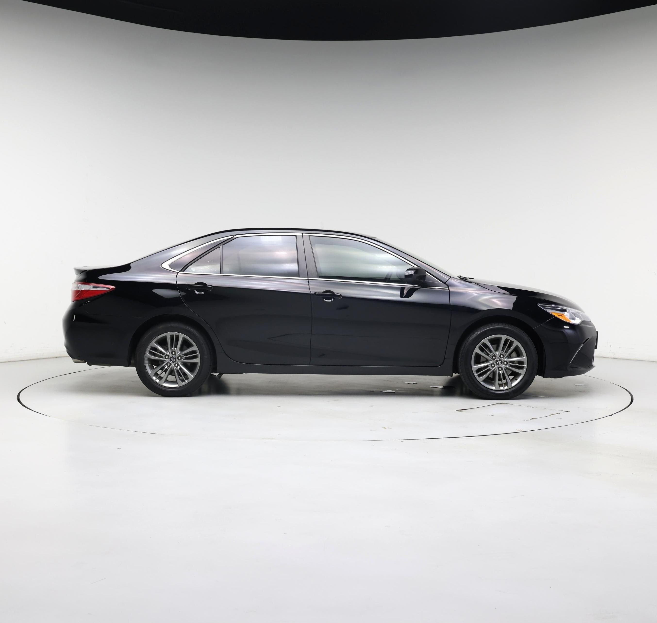 Thumbnail: 2017 Toyota Camry - 7