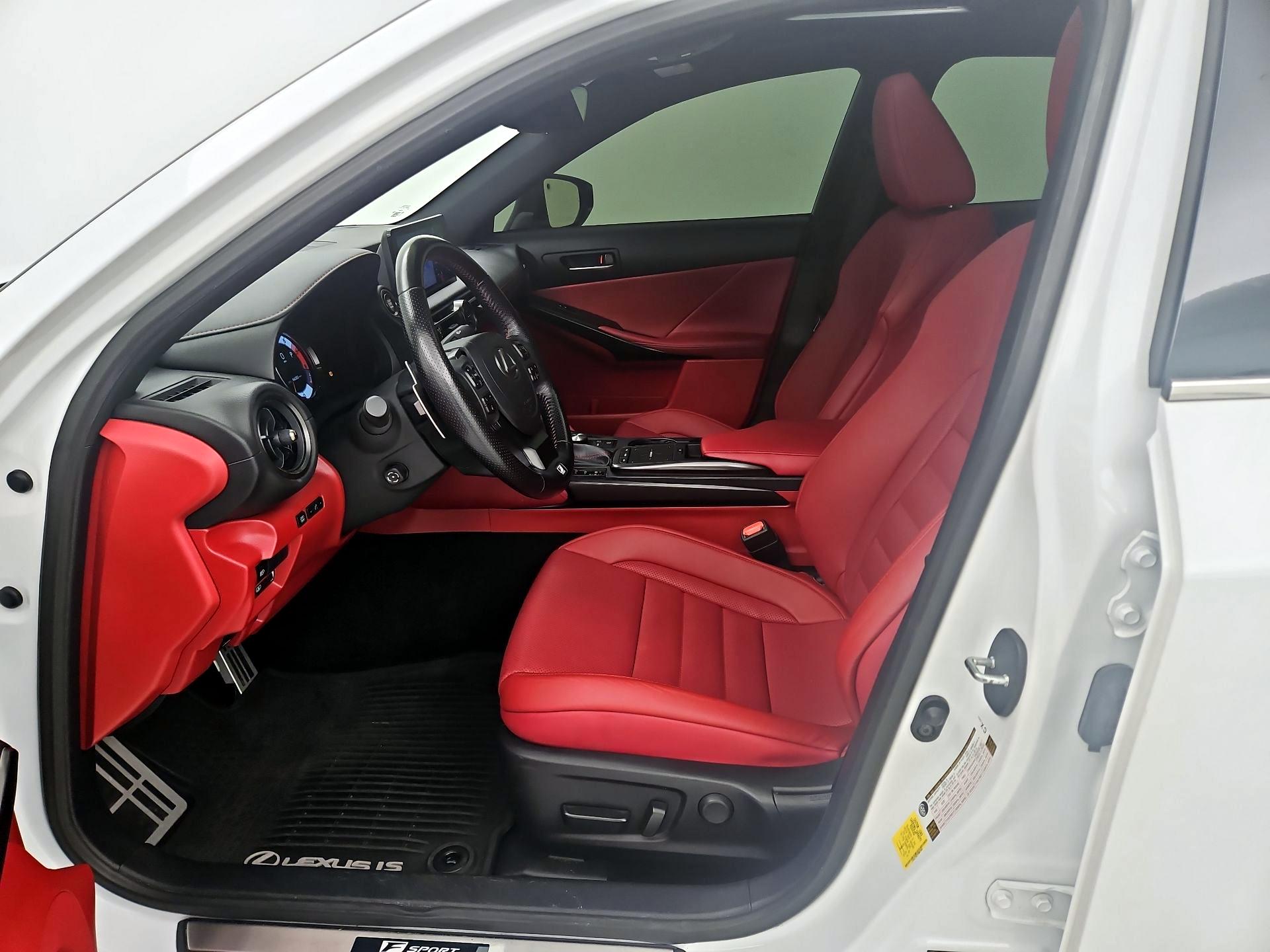 Thumbnail: 2023 Lexus IS - 11