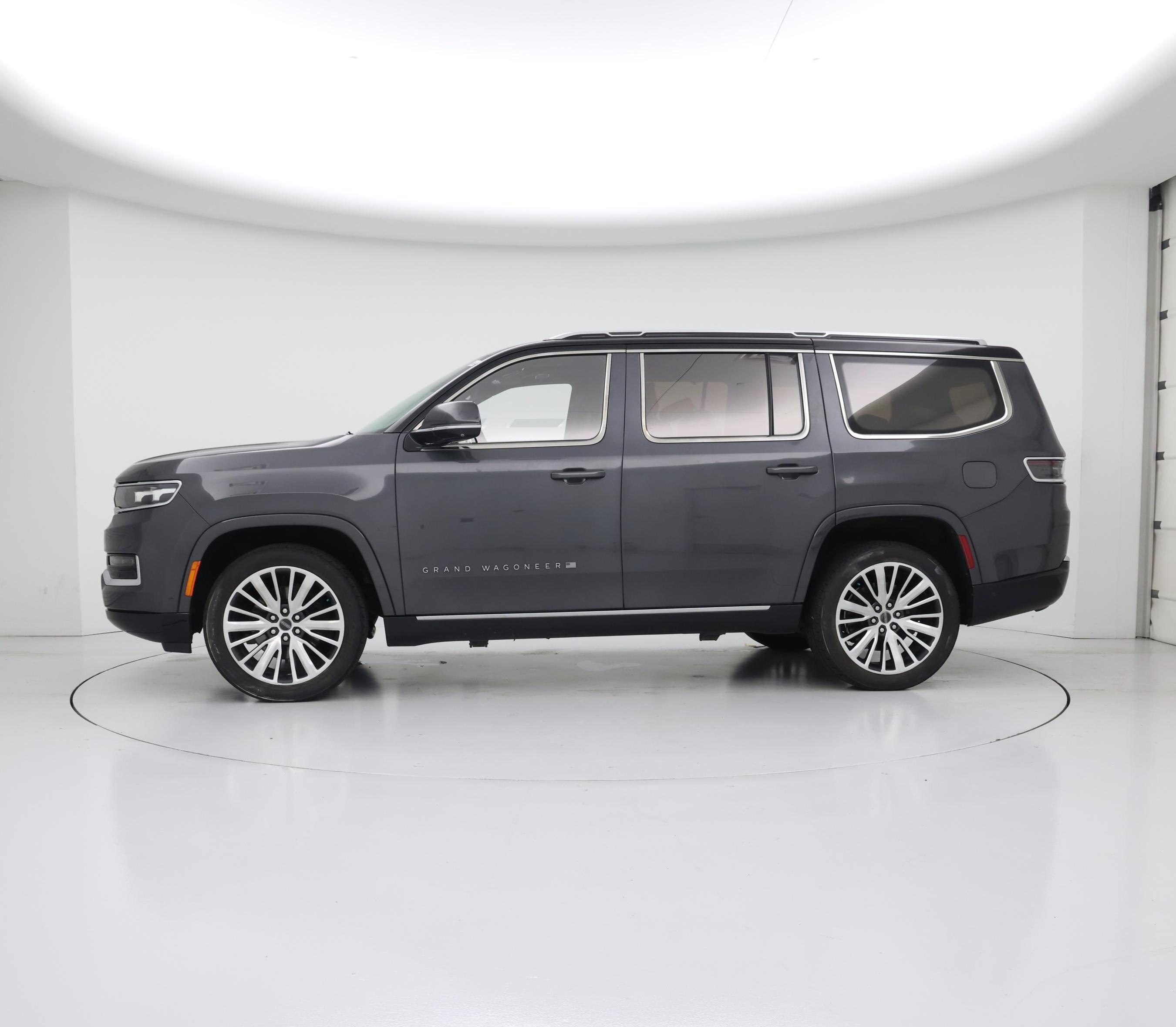 Thumbnail: 2022 Jeep Grand Wagoneer - 3