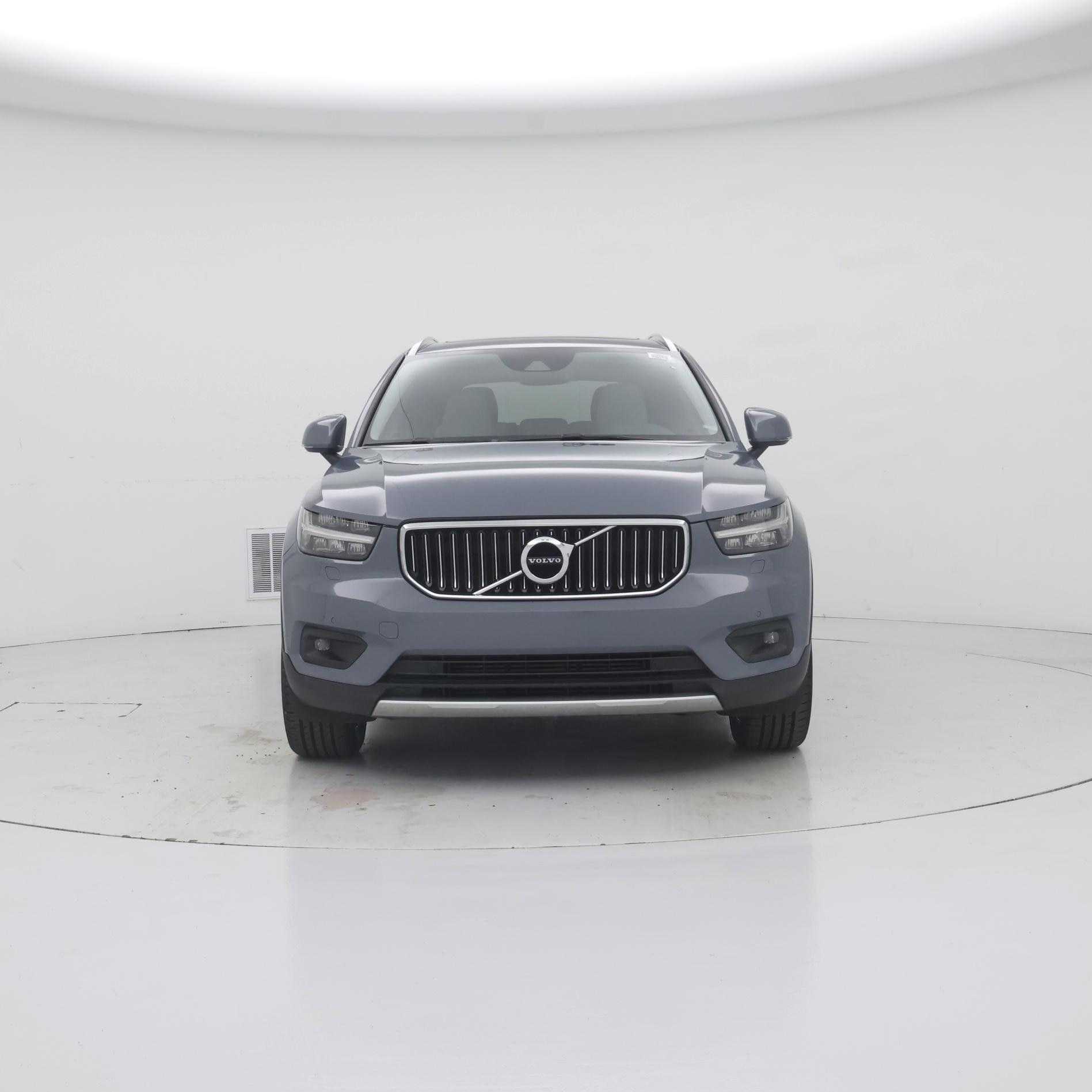 Thumbnail: 2022 Volvo XC40 - 5