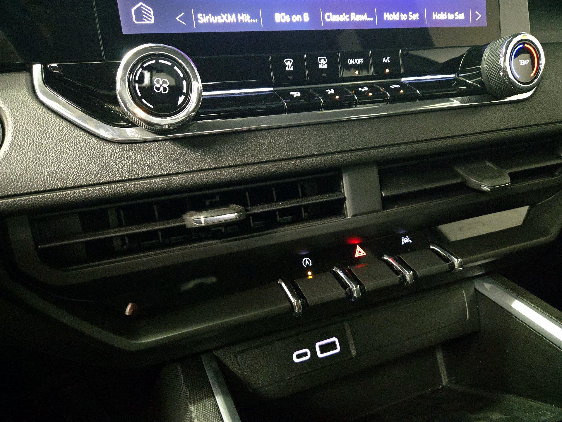 Thumbnail: 2024 Chevrolet Colorado - 17