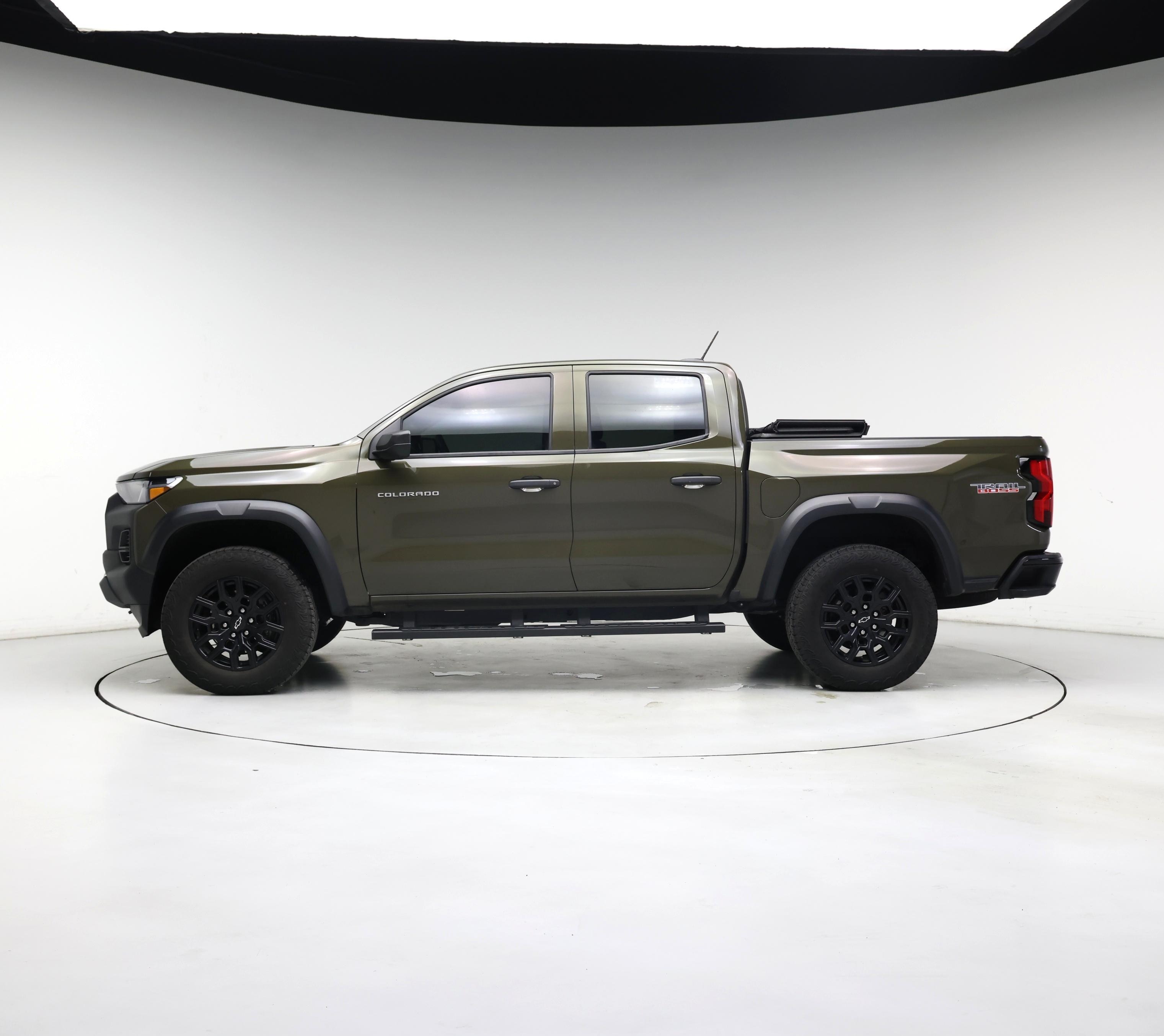 Thumbnail: 2024 Chevrolet Colorado - 3