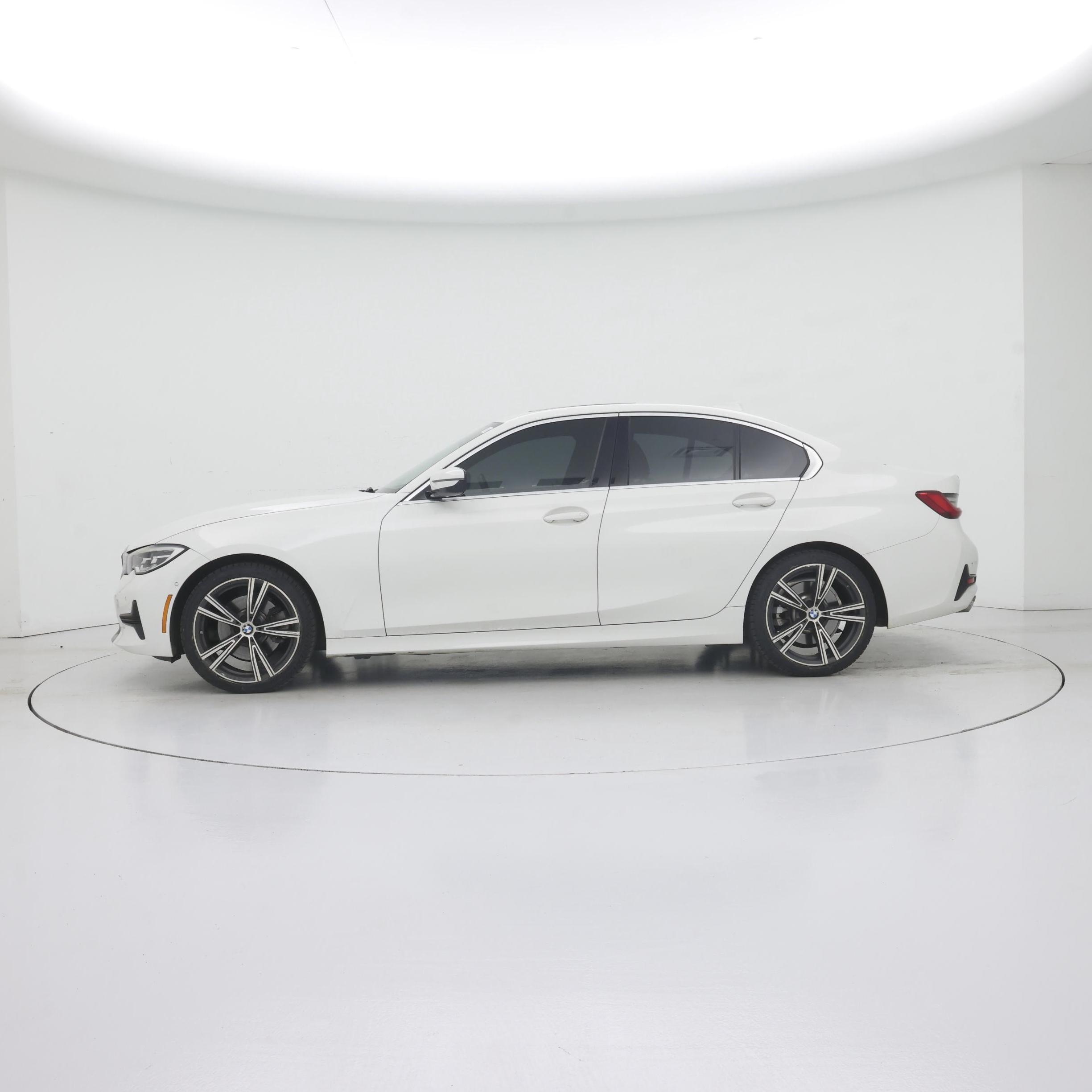 Thumbnail: 2021 BMW 3 Series - 3