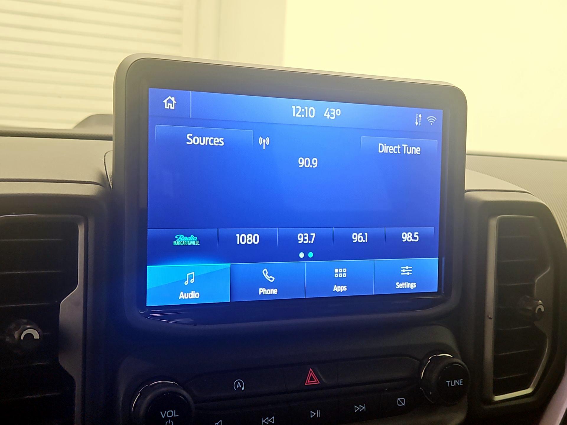 Thumbnail: 2021 Ford Bronco Sport - 15