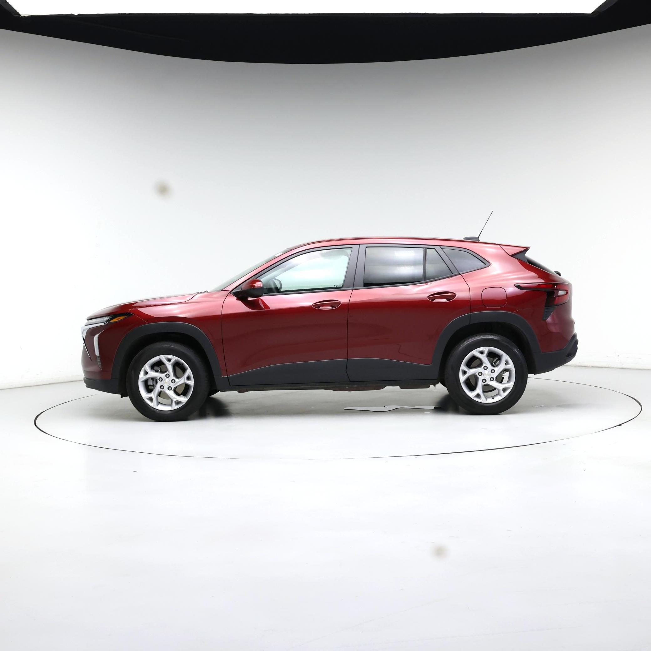 Thumbnail: 2025 Chevrolet Trax - 3