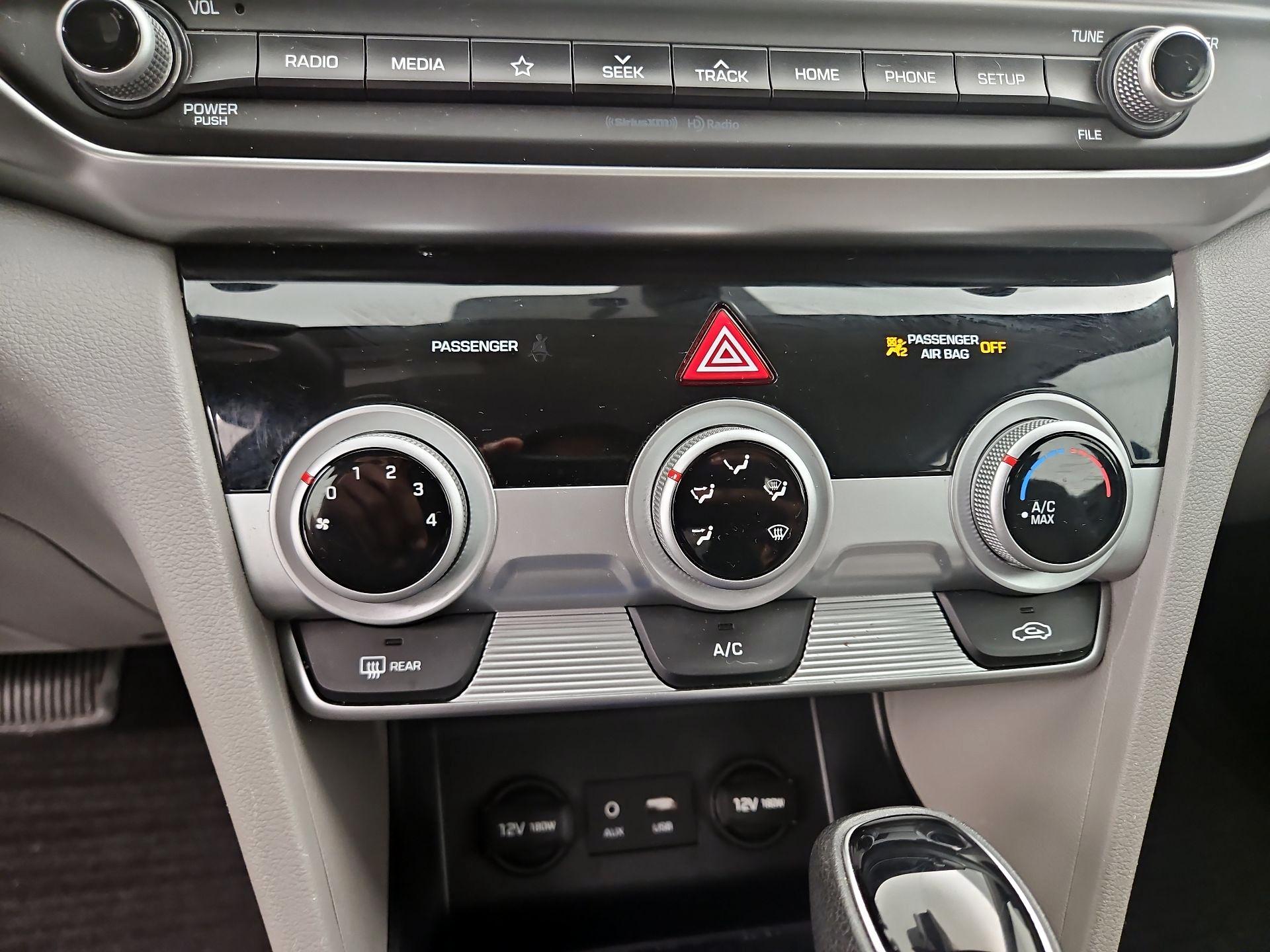 Thumbnail: 2019 Hyundai Elantra - 16