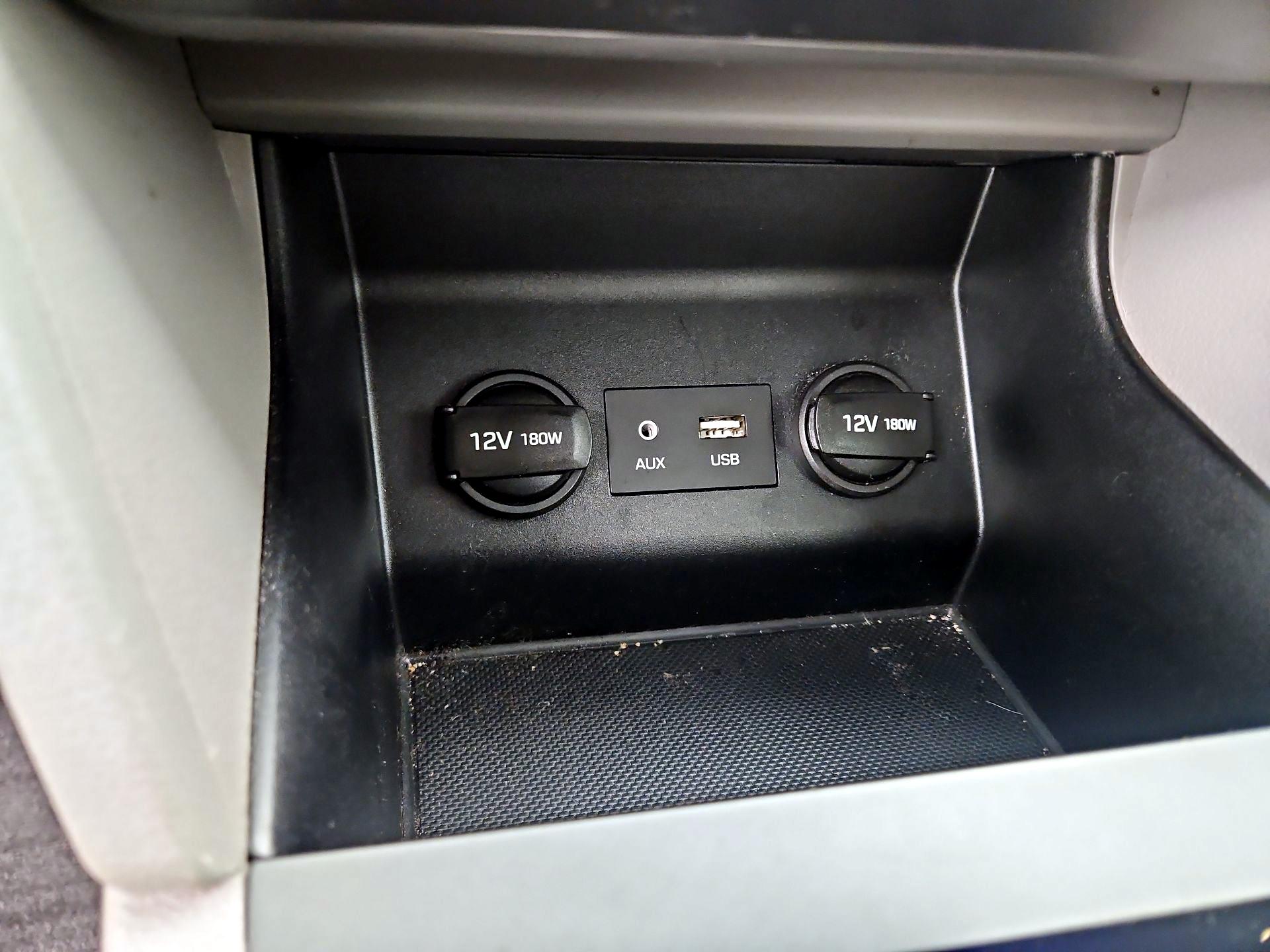 Thumbnail: 2019 Hyundai Elantra - 18