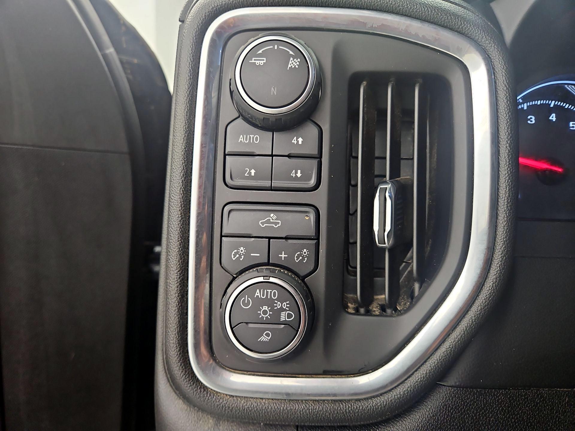 Thumbnail: 2019 Chevrolet Silverado 1500 - 13