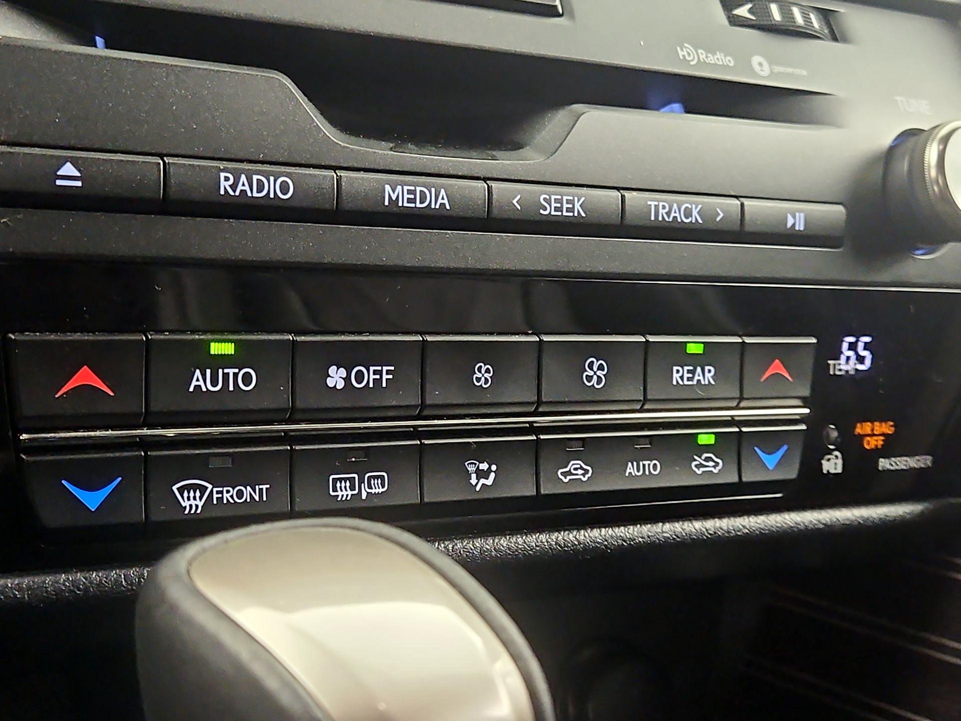 Thumbnail: 2021 Lexus RX - 17