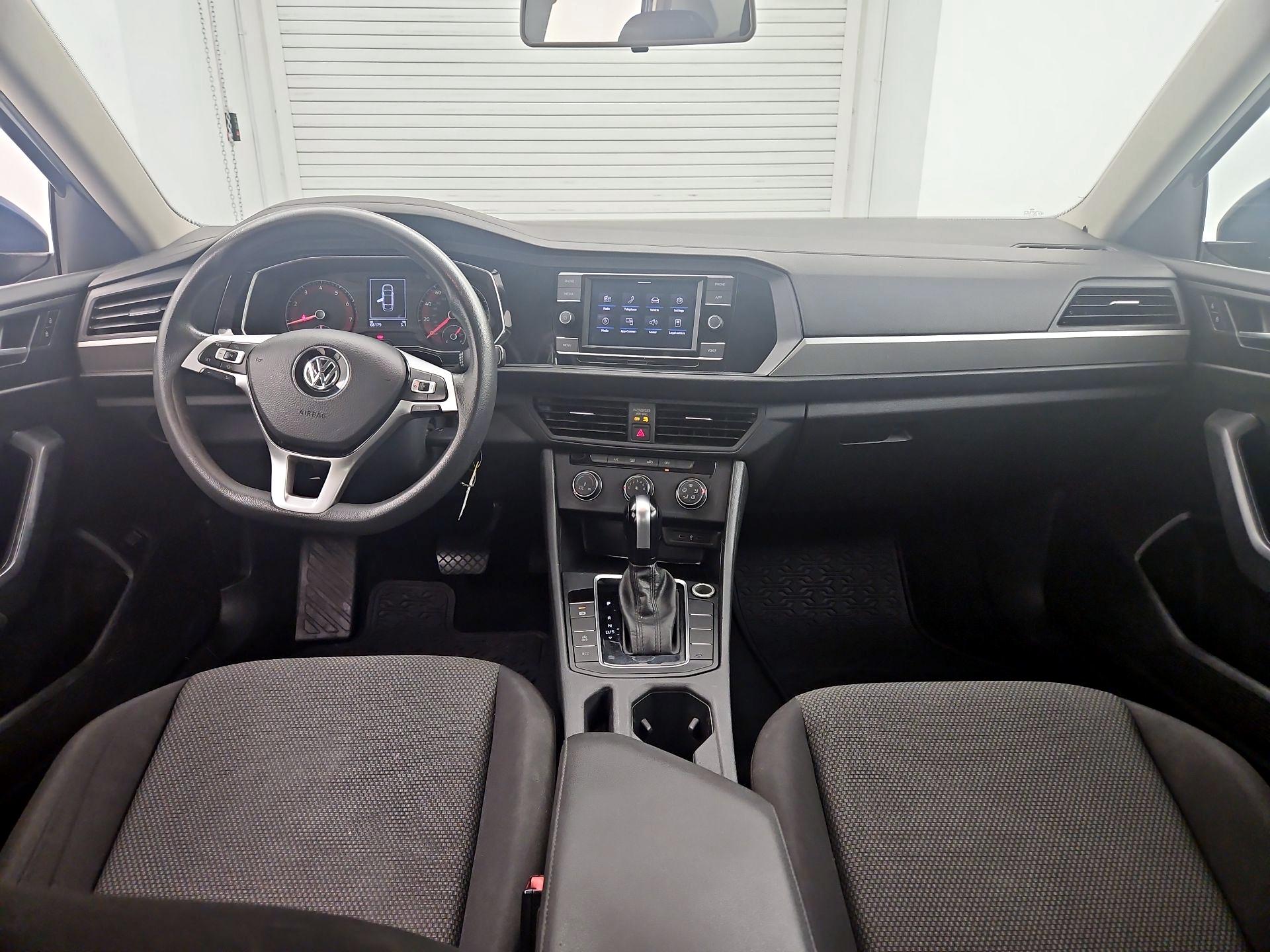 Thumbnail: 2020 Volkswagen Jetta - 9