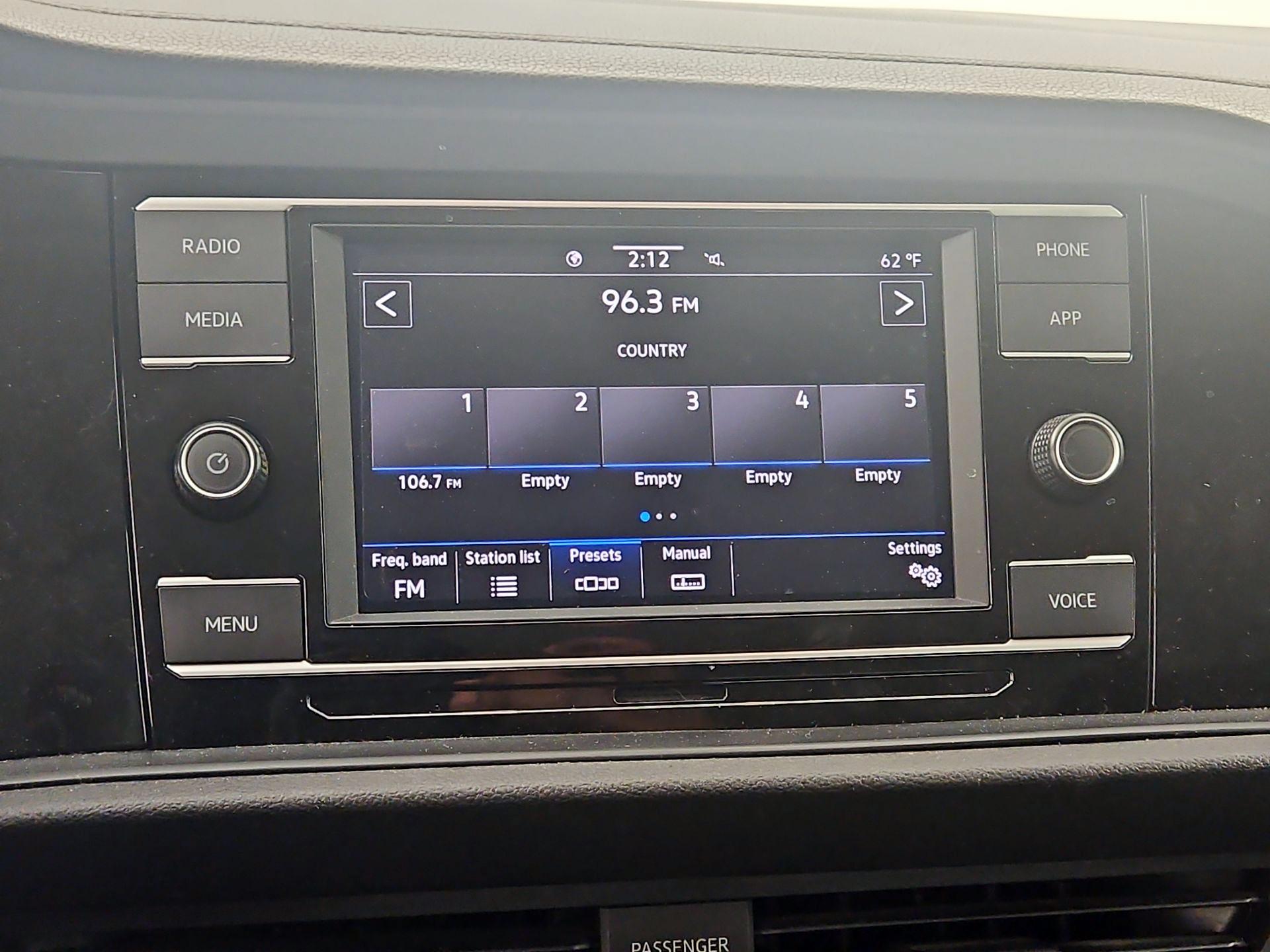 Thumbnail: 2020 Volkswagen Jetta - 15