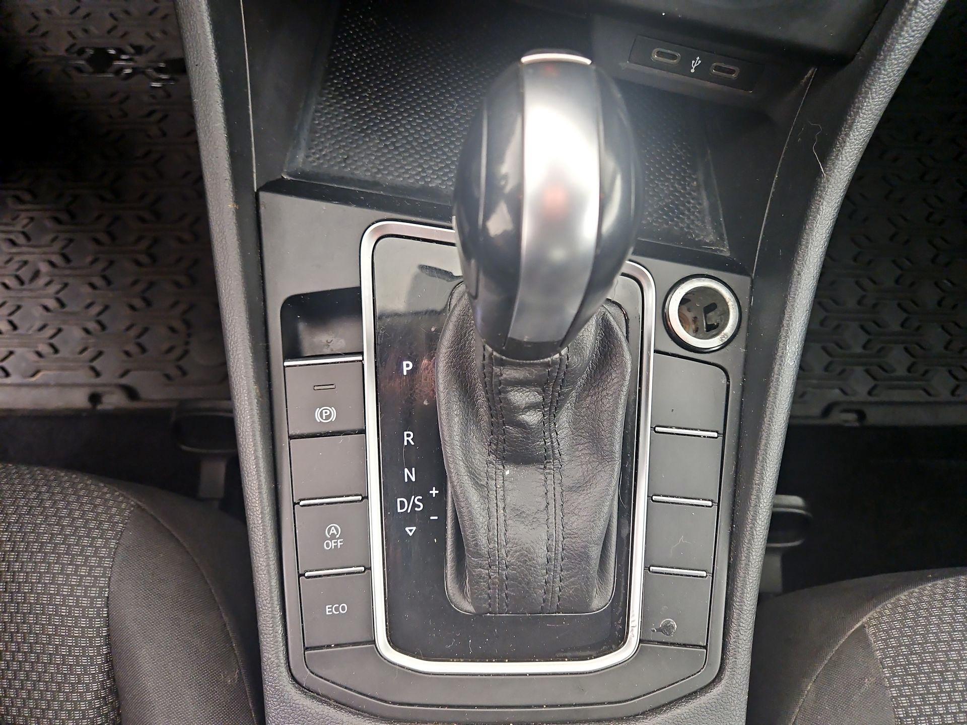 Thumbnail: 2020 Volkswagen Jetta - 17