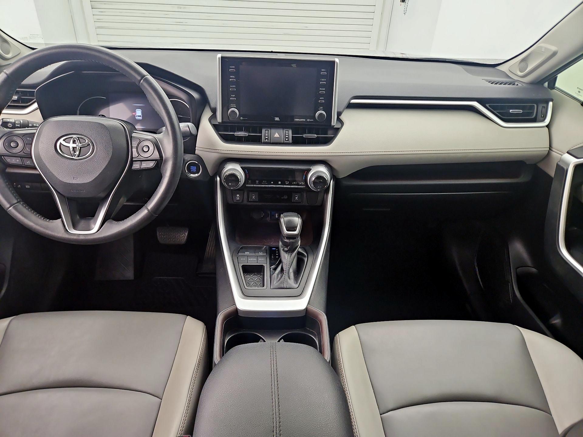 Thumbnail: 2019 Toyota RAV4 - 9