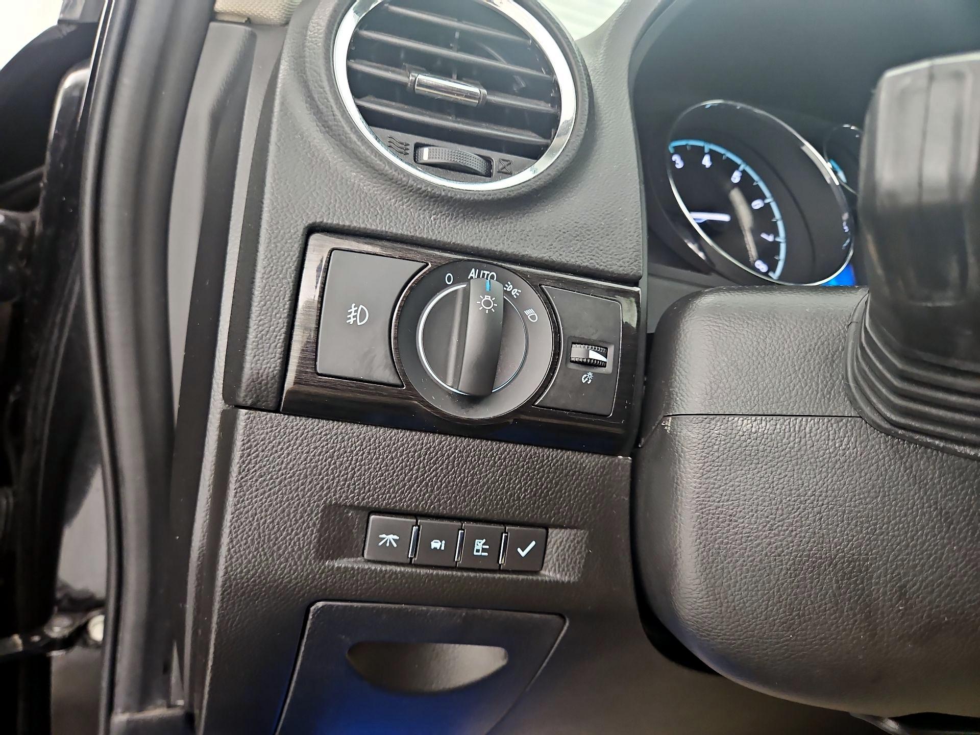 Thumbnail: 2014 Chevrolet Captiva Sport - 13