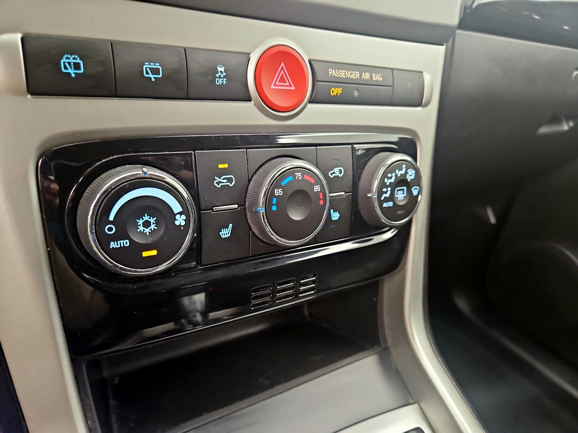 Thumbnail: 2014 Chevrolet Captiva Sport - 15