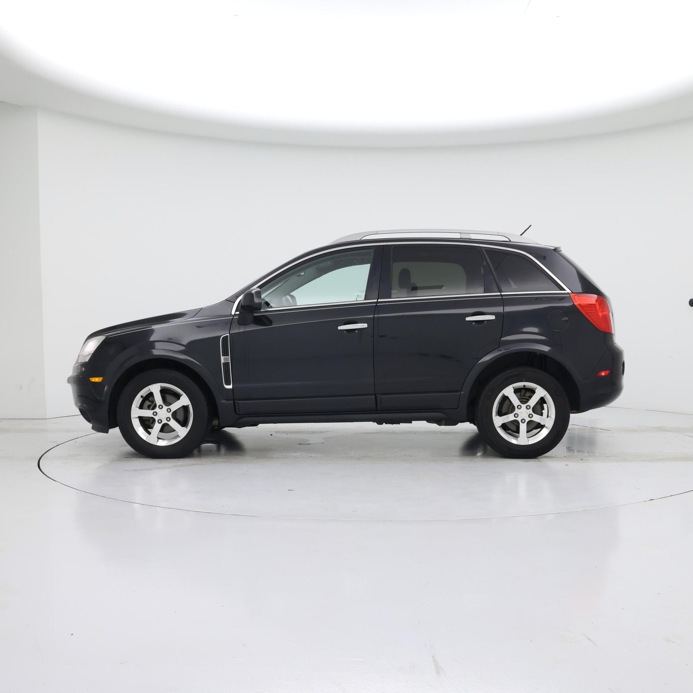 Thumbnail: 2014 Chevrolet Captiva Sport - 3
