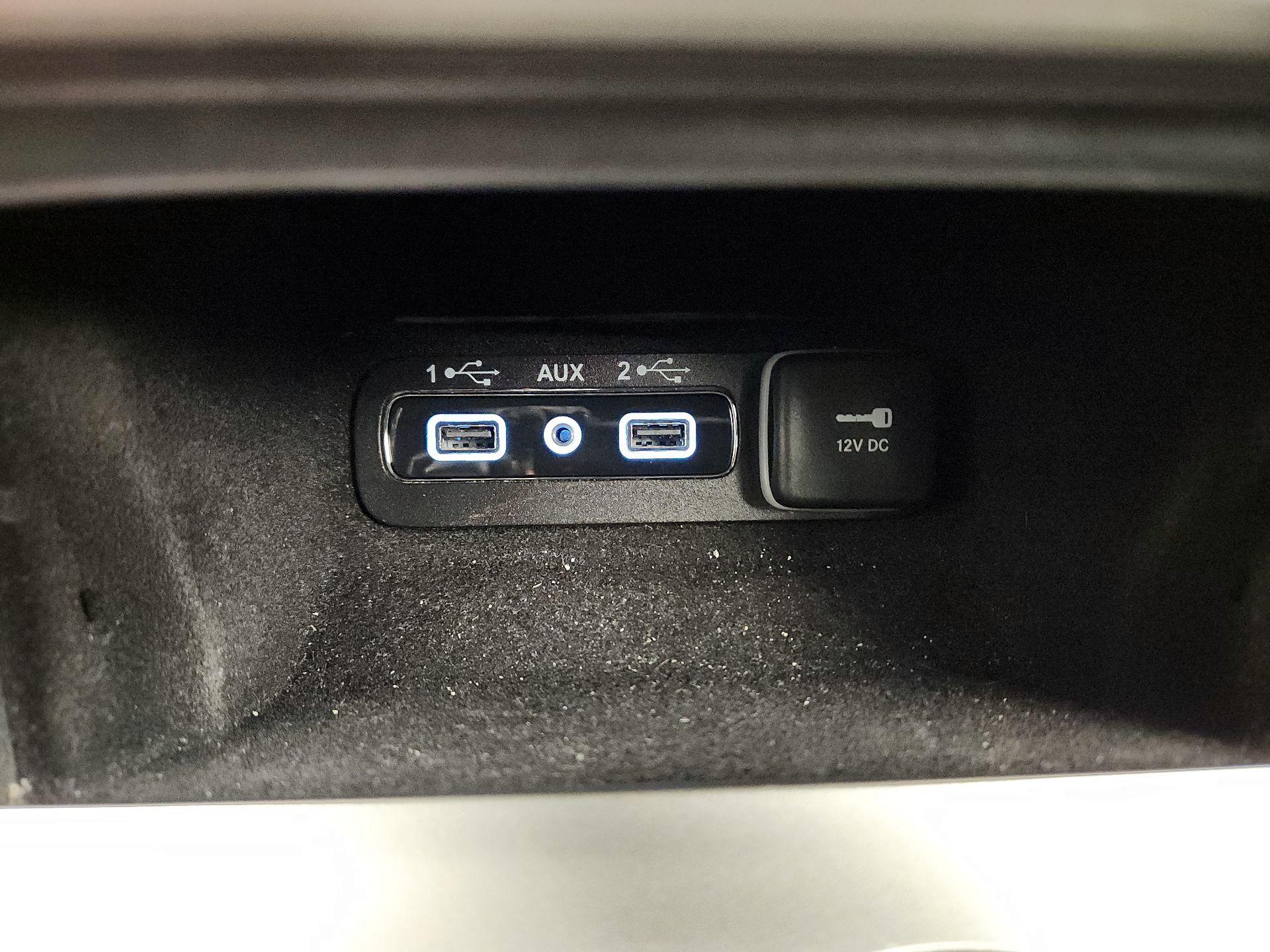 Thumbnail: 2019 Jeep Grand Cherokee - 17