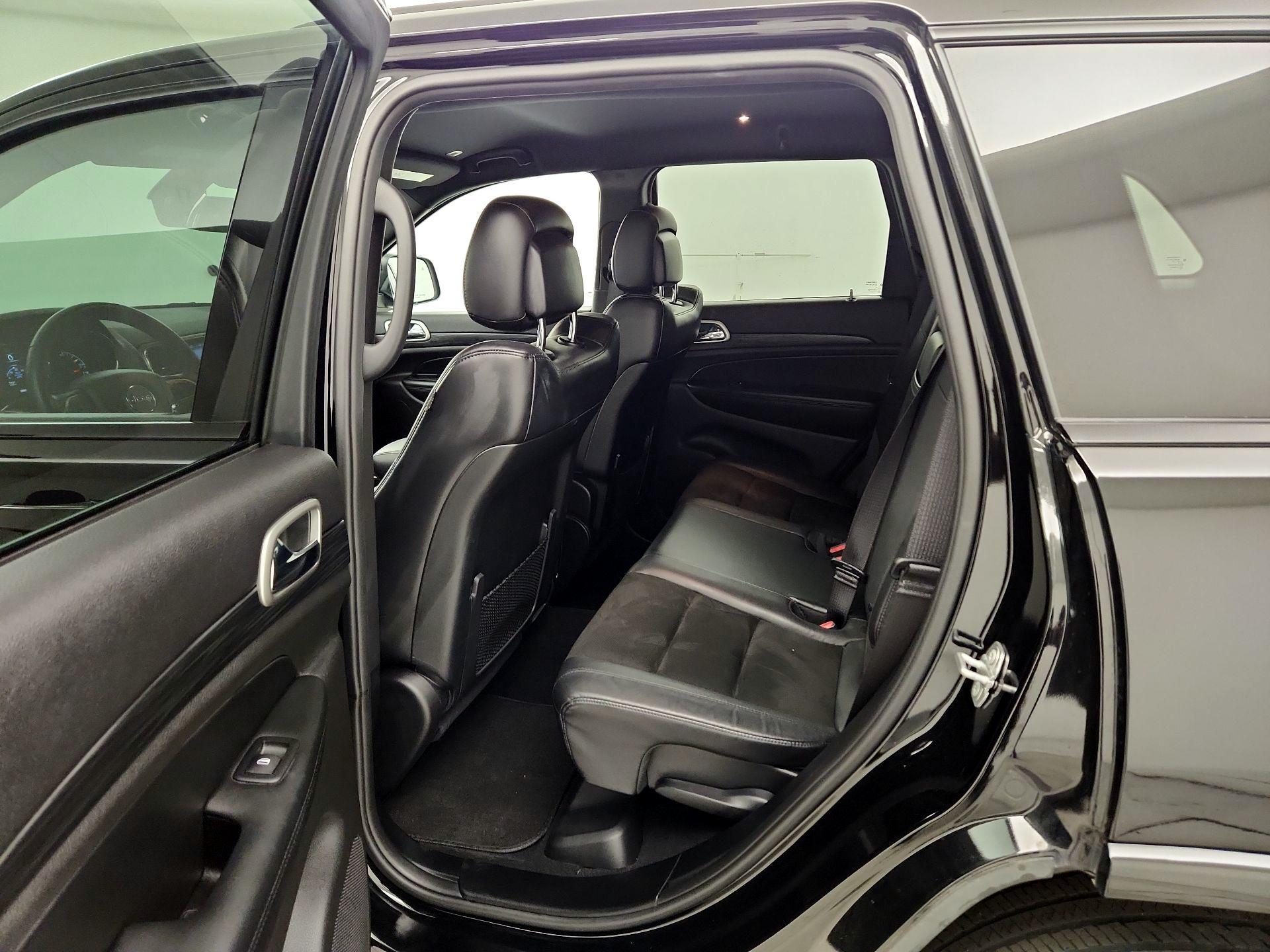 Thumbnail: 2019 Jeep Grand Cherokee - 18