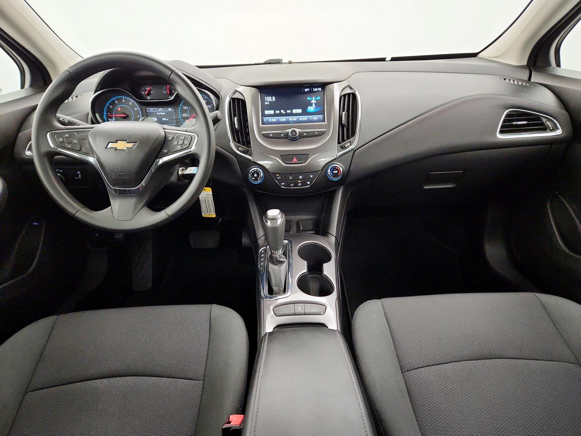 Thumbnail: 2017 Chevrolet Cruze - 9