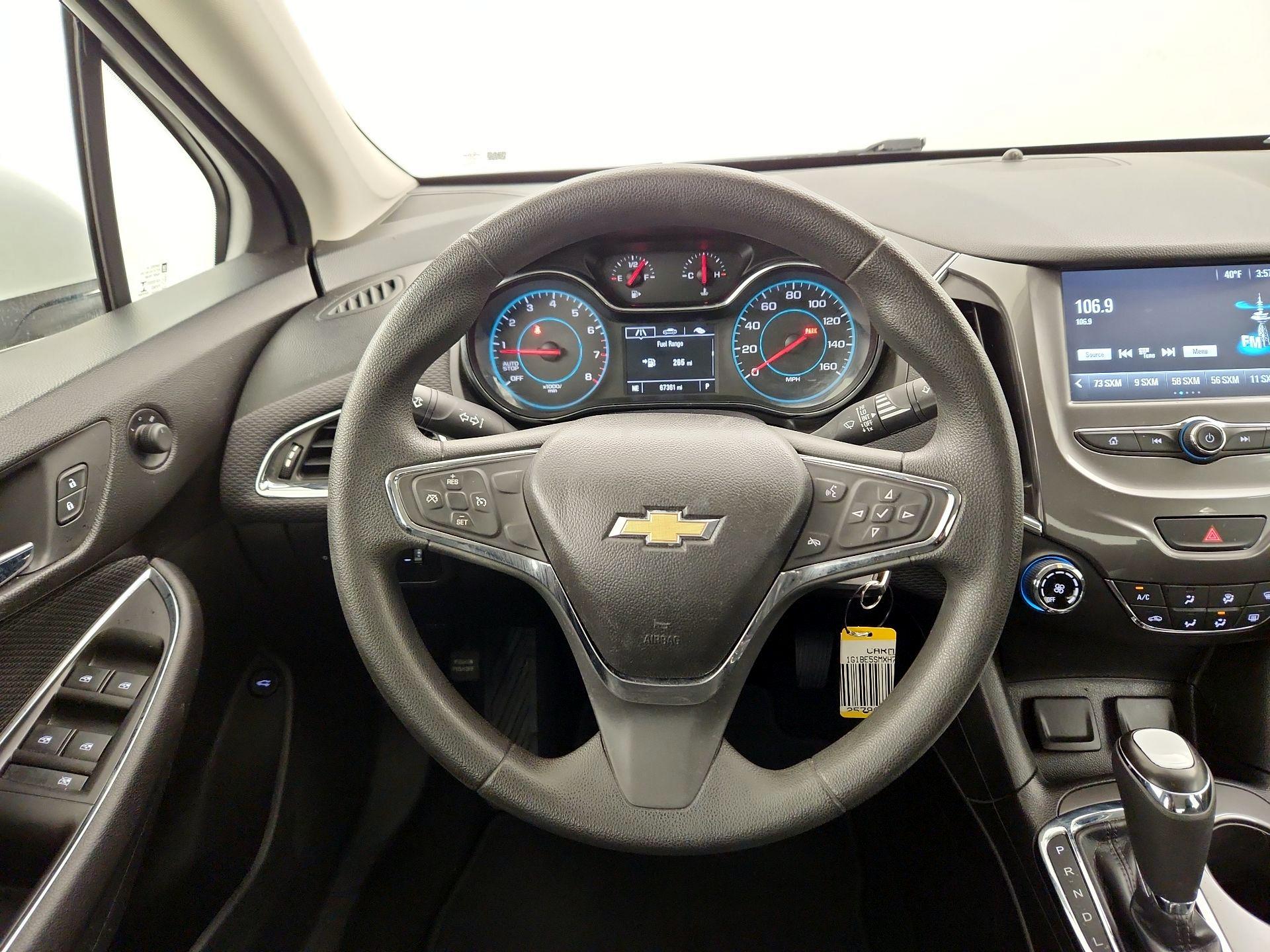 Thumbnail: 2017 Chevrolet Cruze - 10