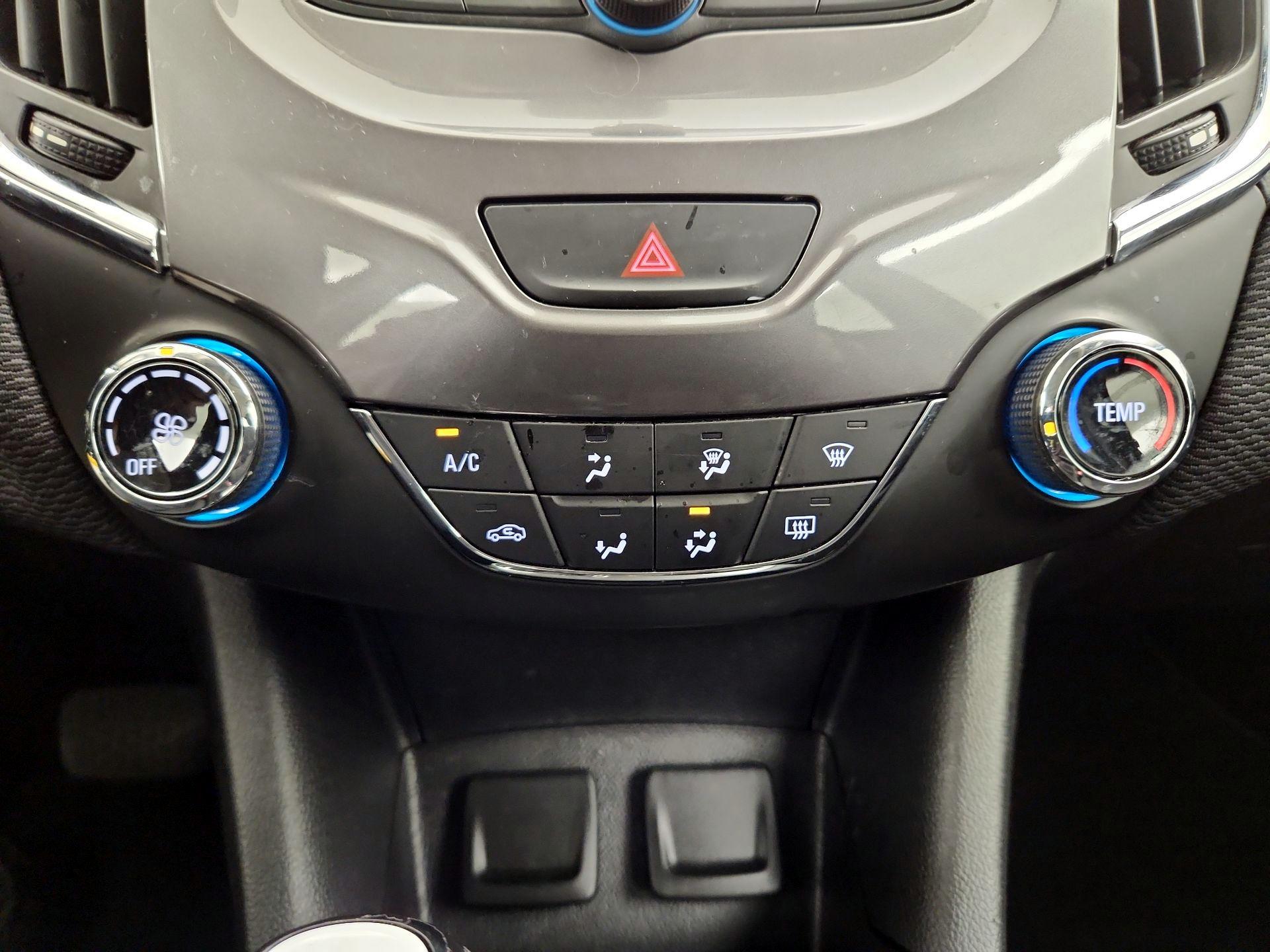 Thumbnail: 2017 Chevrolet Cruze - 16