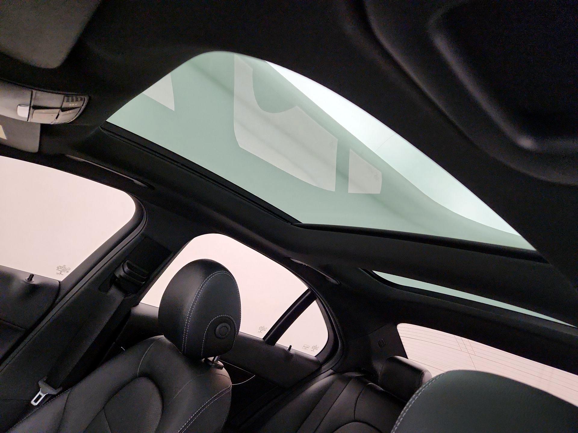 Thumbnail: 2018 Mercedes-Benz C-Class - 18