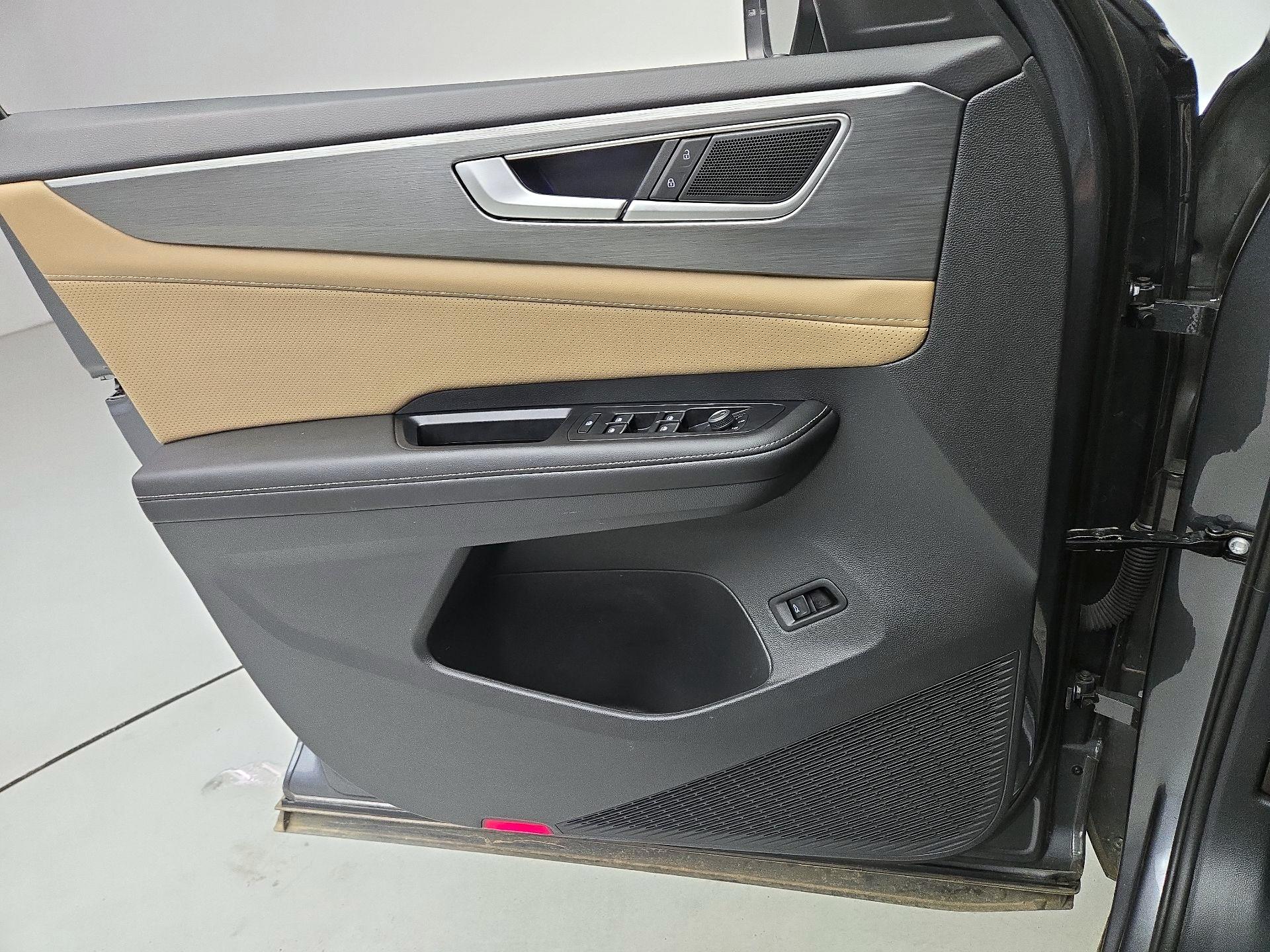 Thumbnail: 2024 Volkswagen Atlas - 12