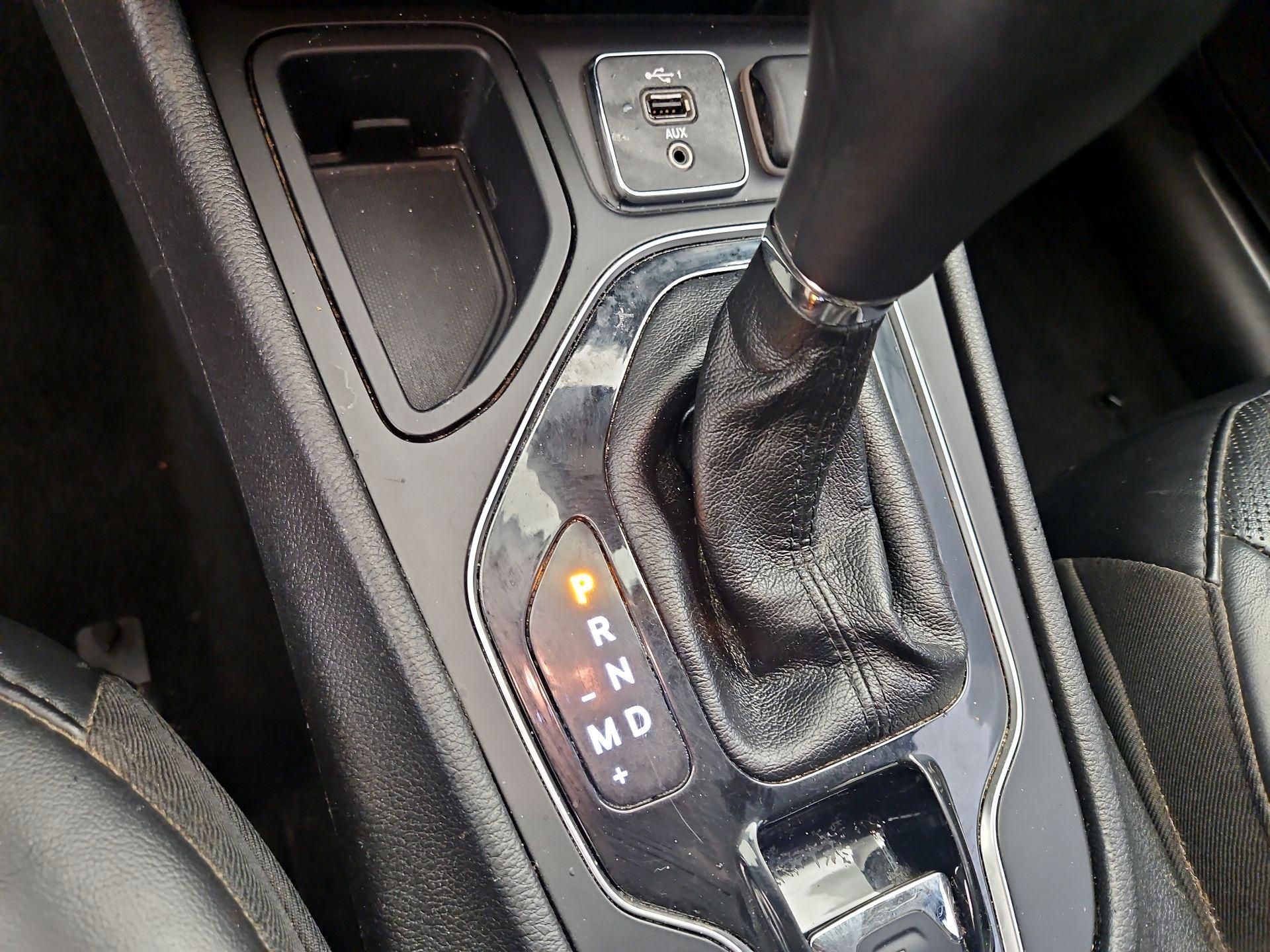 Thumbnail: 2020 Jeep Cherokee - 17