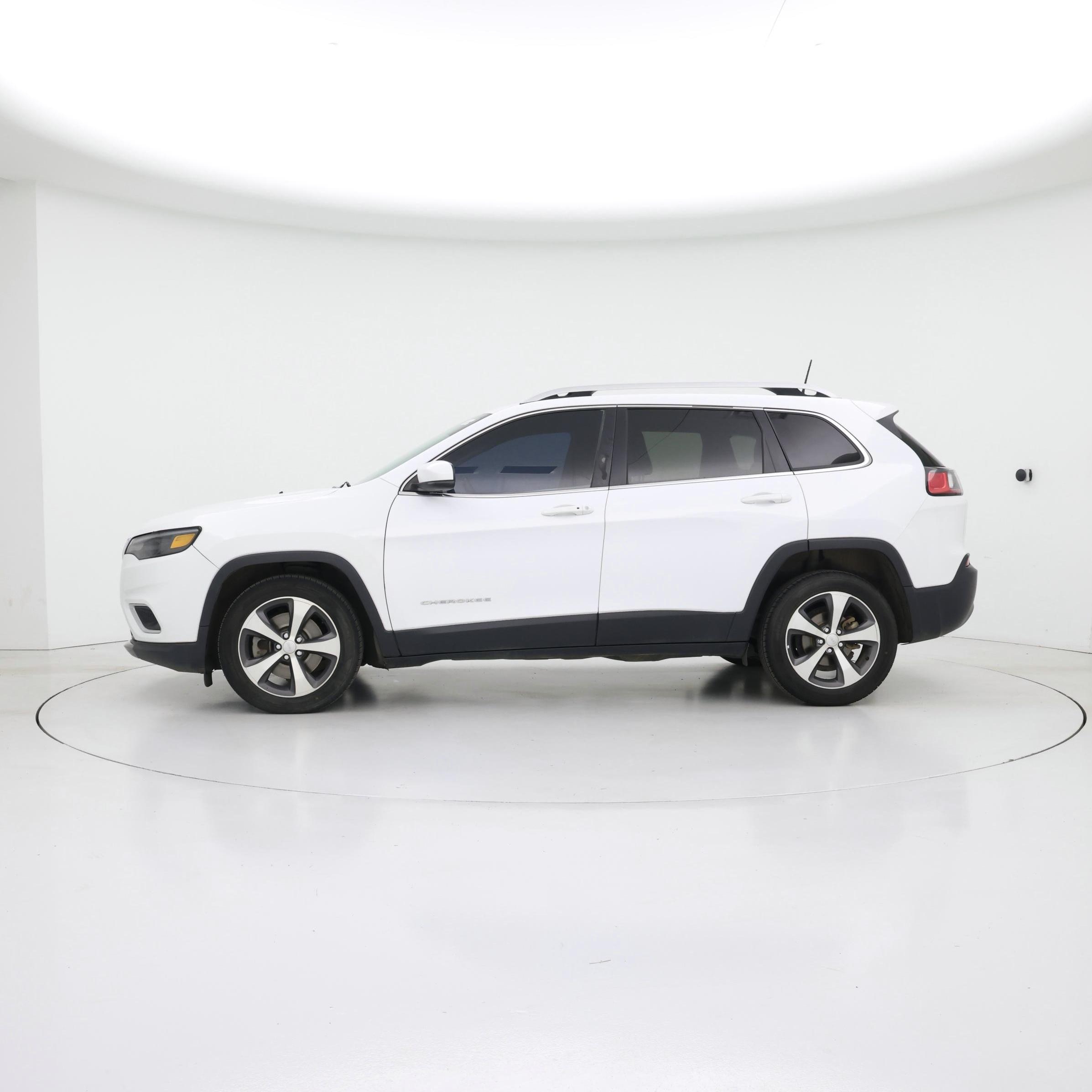 Thumbnail: 2020 Jeep Cherokee - 3