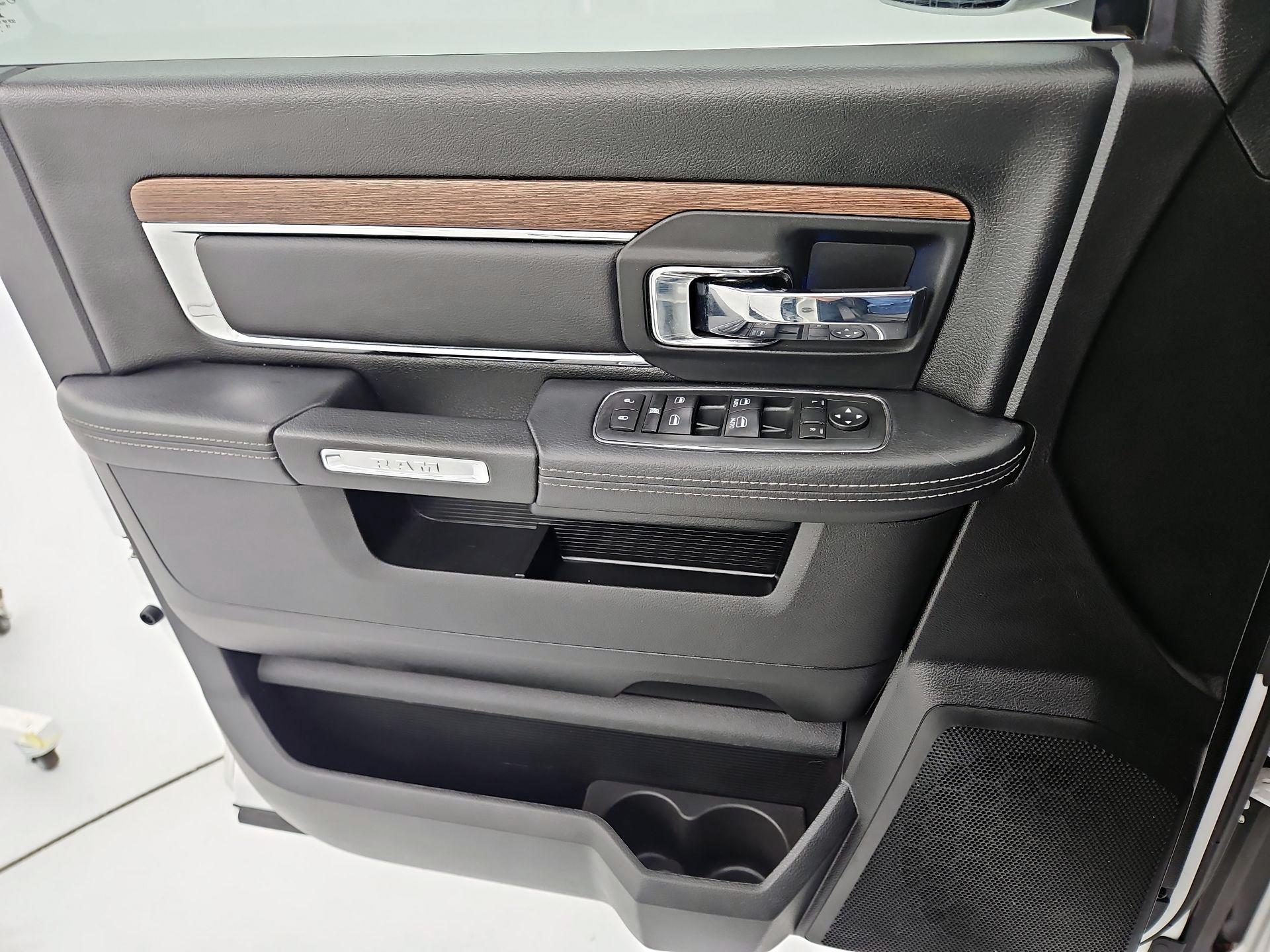 Thumbnail: 2019 RAM 1500 Classic - 12