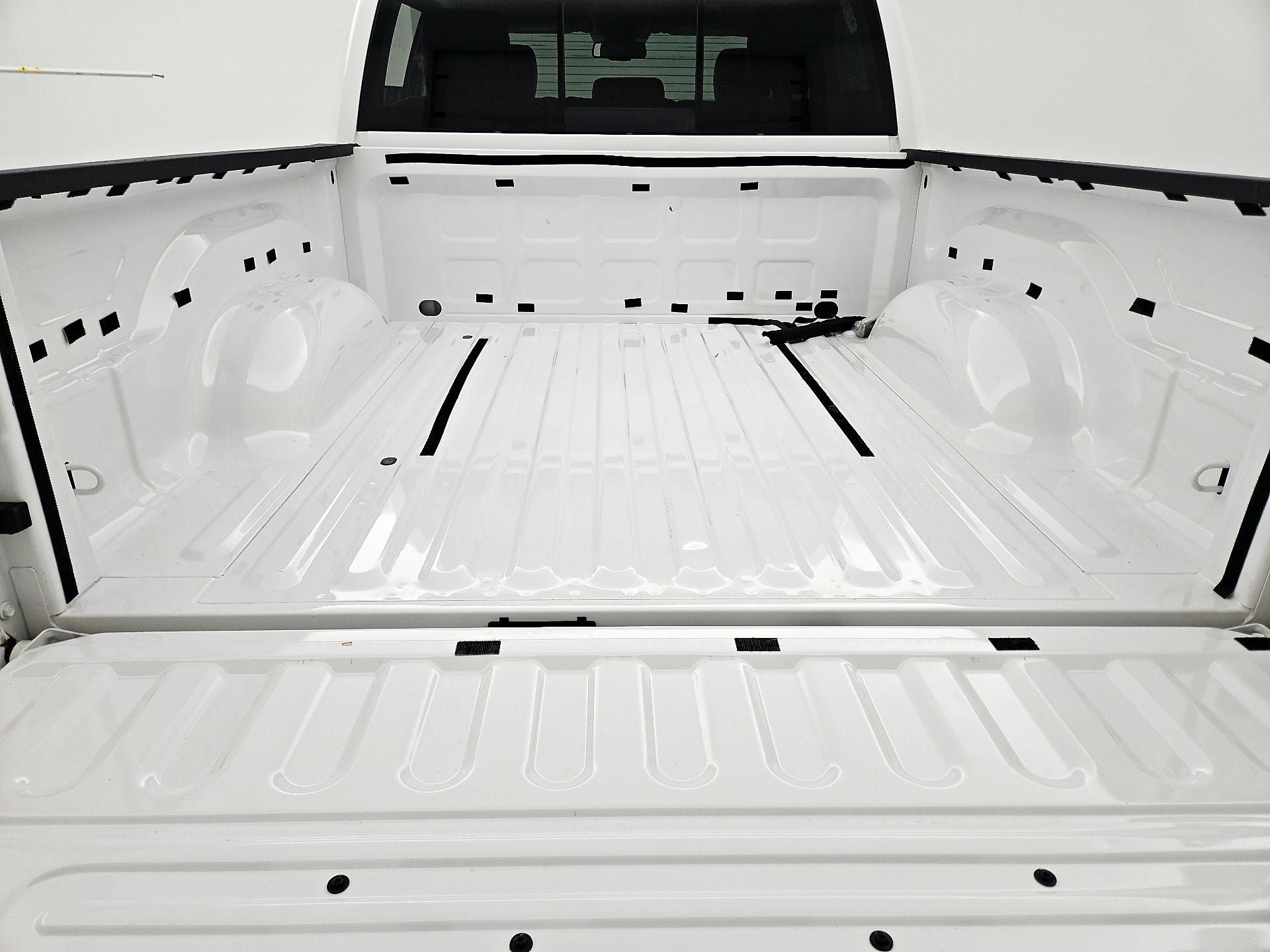 Thumbnail: 2019 RAM 1500 Classic - 20